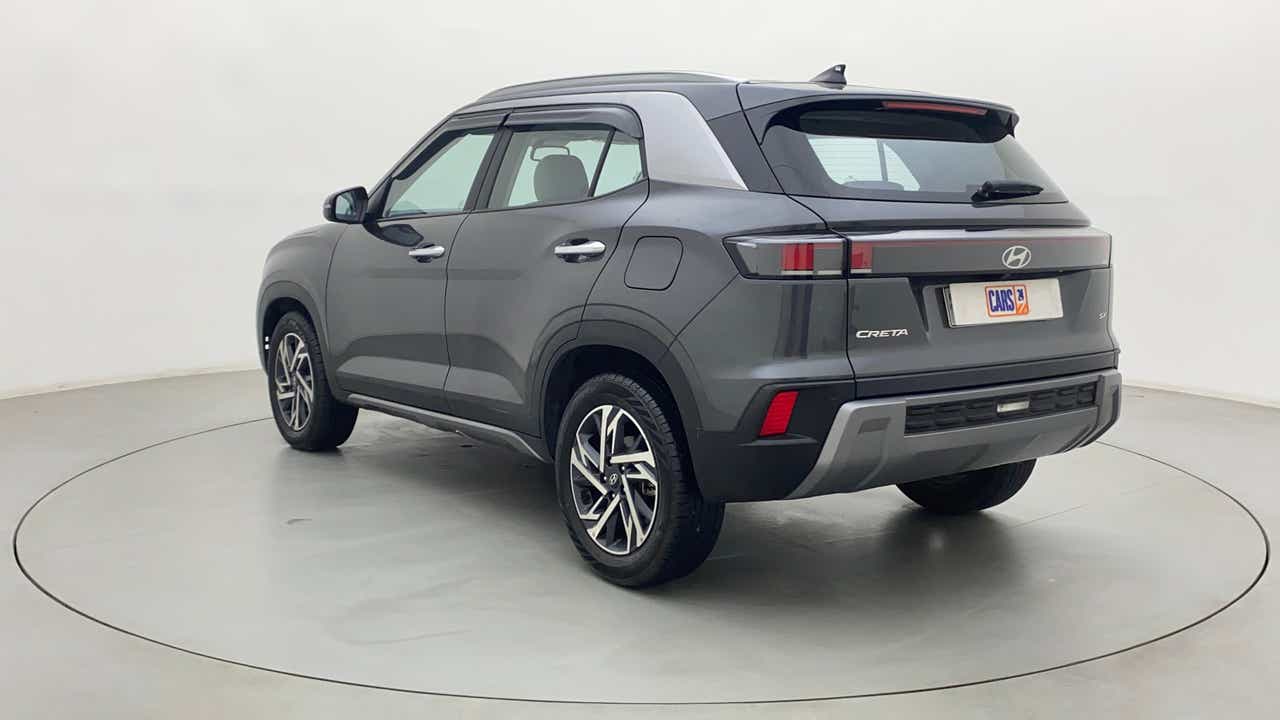 Rear three-quarter of a Hyundai Creta
