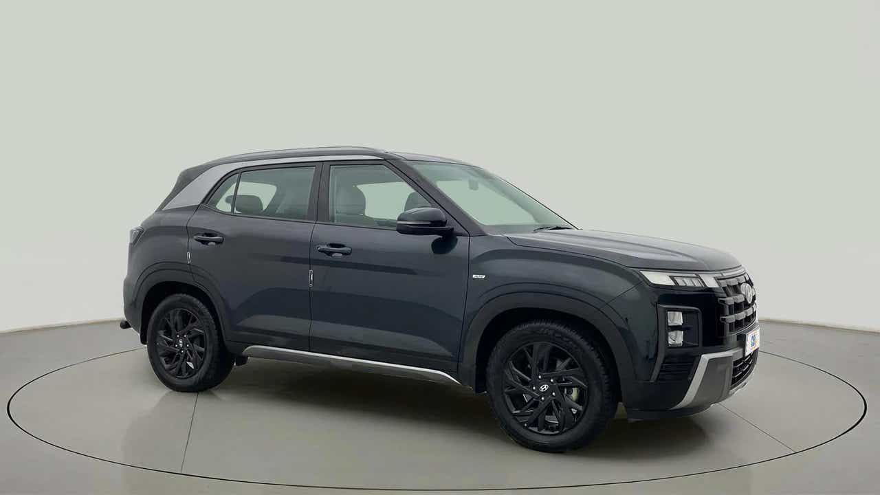 Side view of a Hyundai Creta