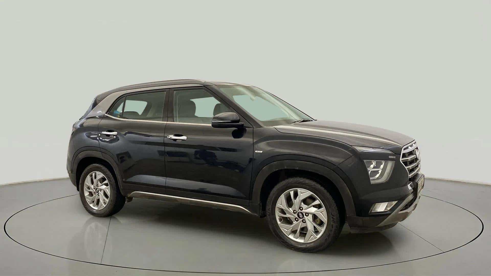 Side view of a Hyundai Creta 2018-2023