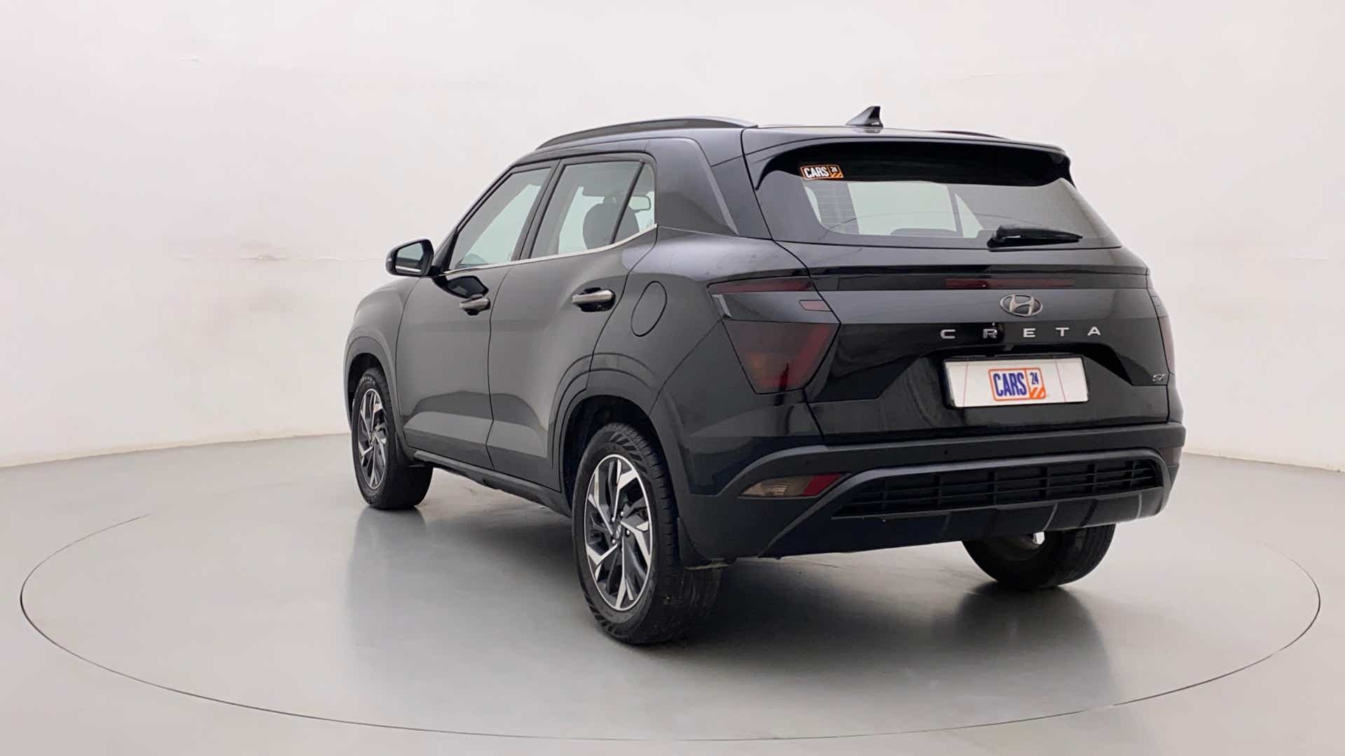Rear three-quarter view of a Hyundai Creta 2018-2023