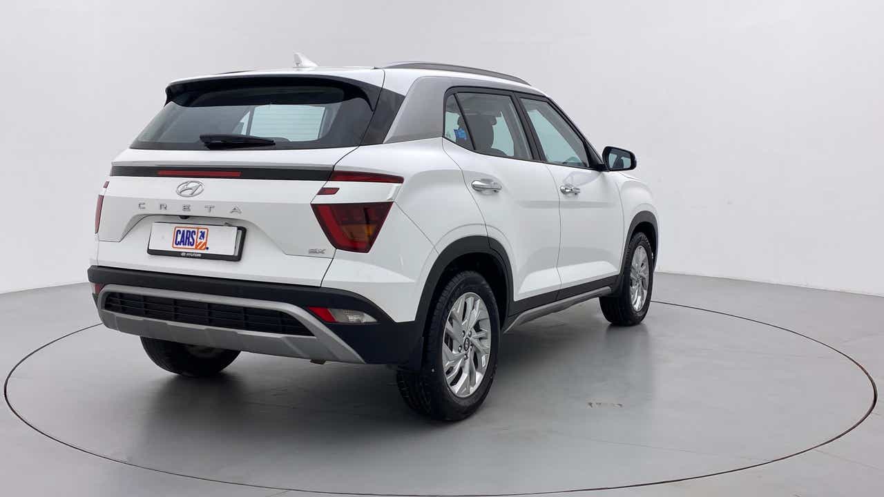 Rear three-quarter view of a Hyundai Creta 2018-2023