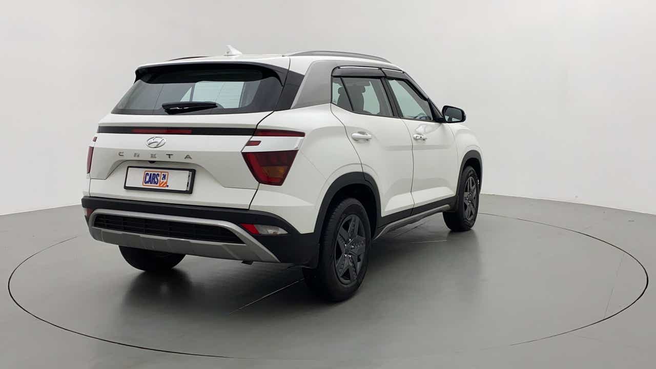 Rear three-quarter view of a Hyundai Creta 2018-2023