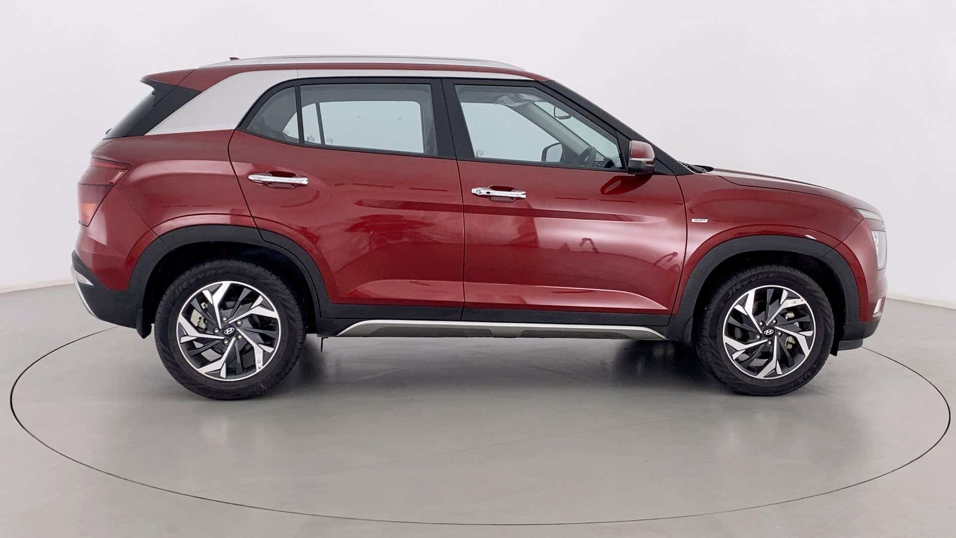 Side view of a Hyundai Creta 2018-2023