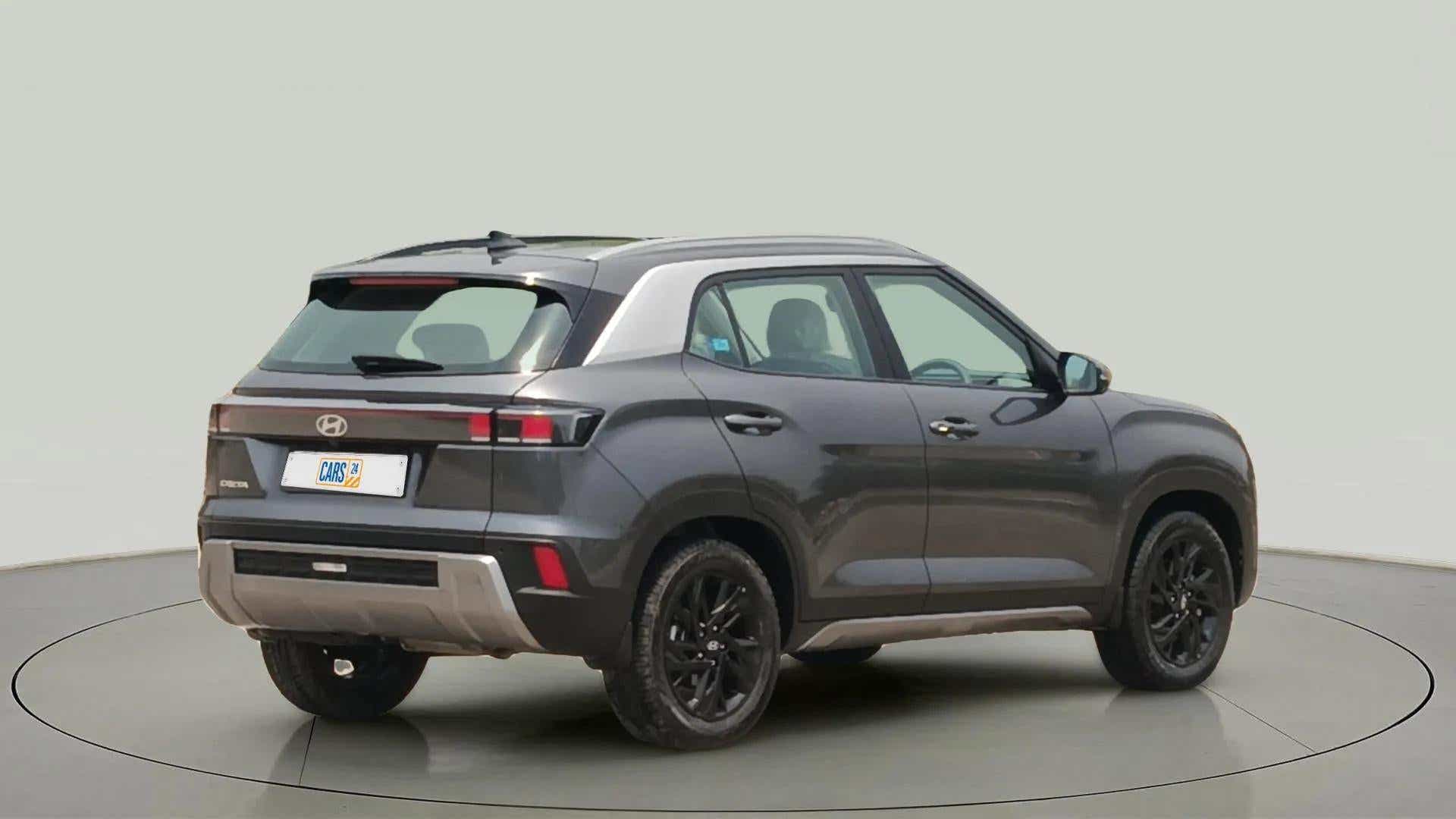 Rear three-quarter view of a Hyundai Creta