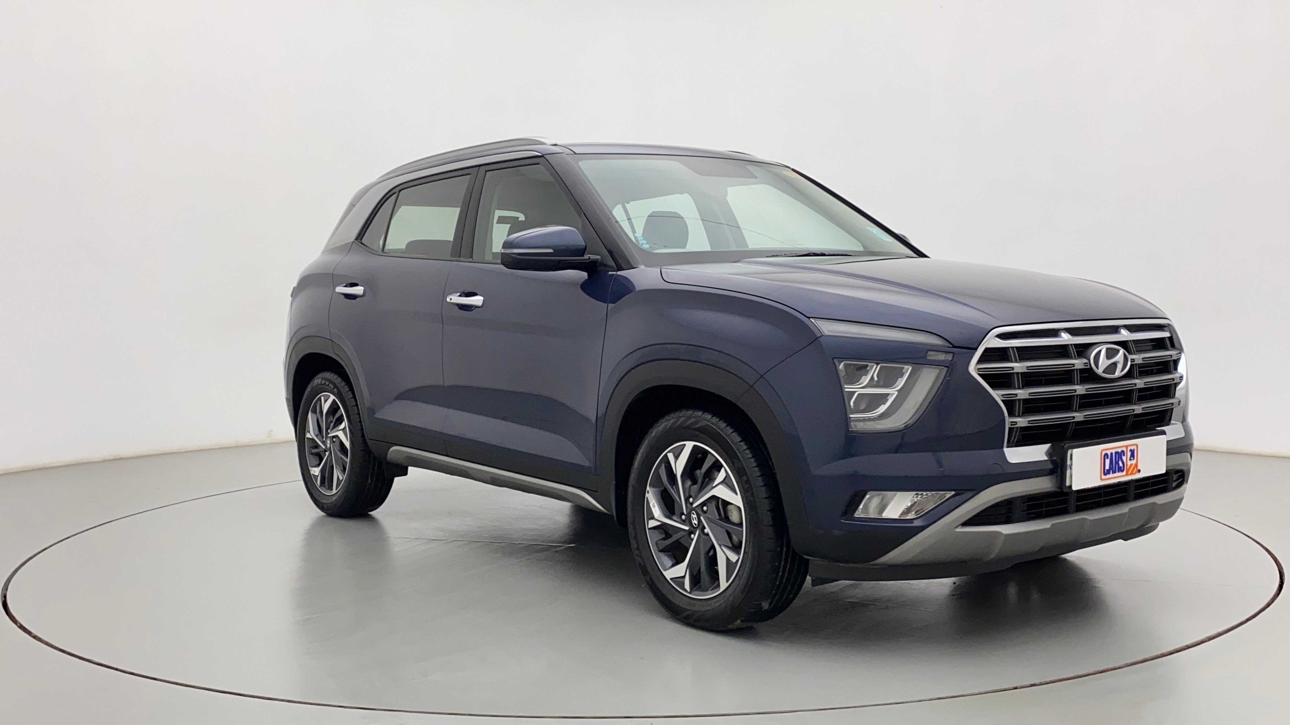 Front three-quarter view of a Hyundai Creta 2018-2023