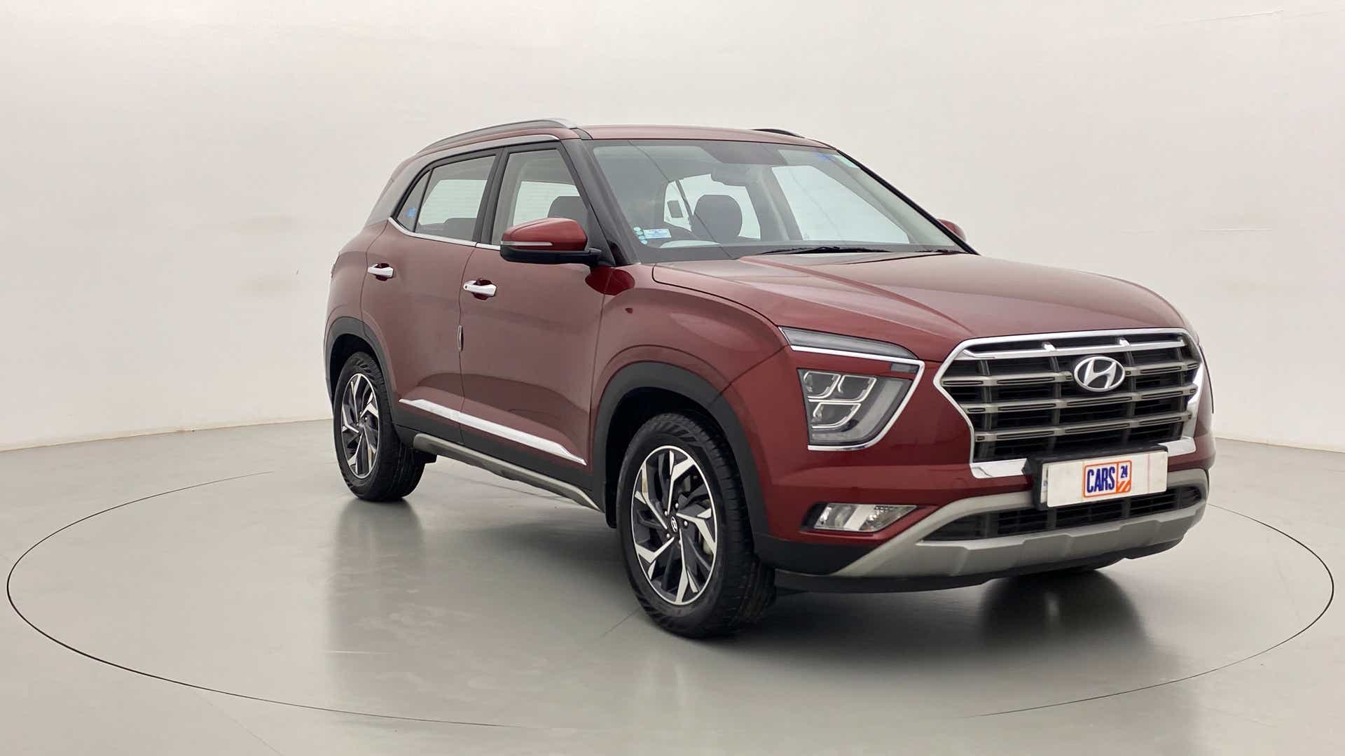 Front three-quarter view of a Hyundai Creta 2018-2023