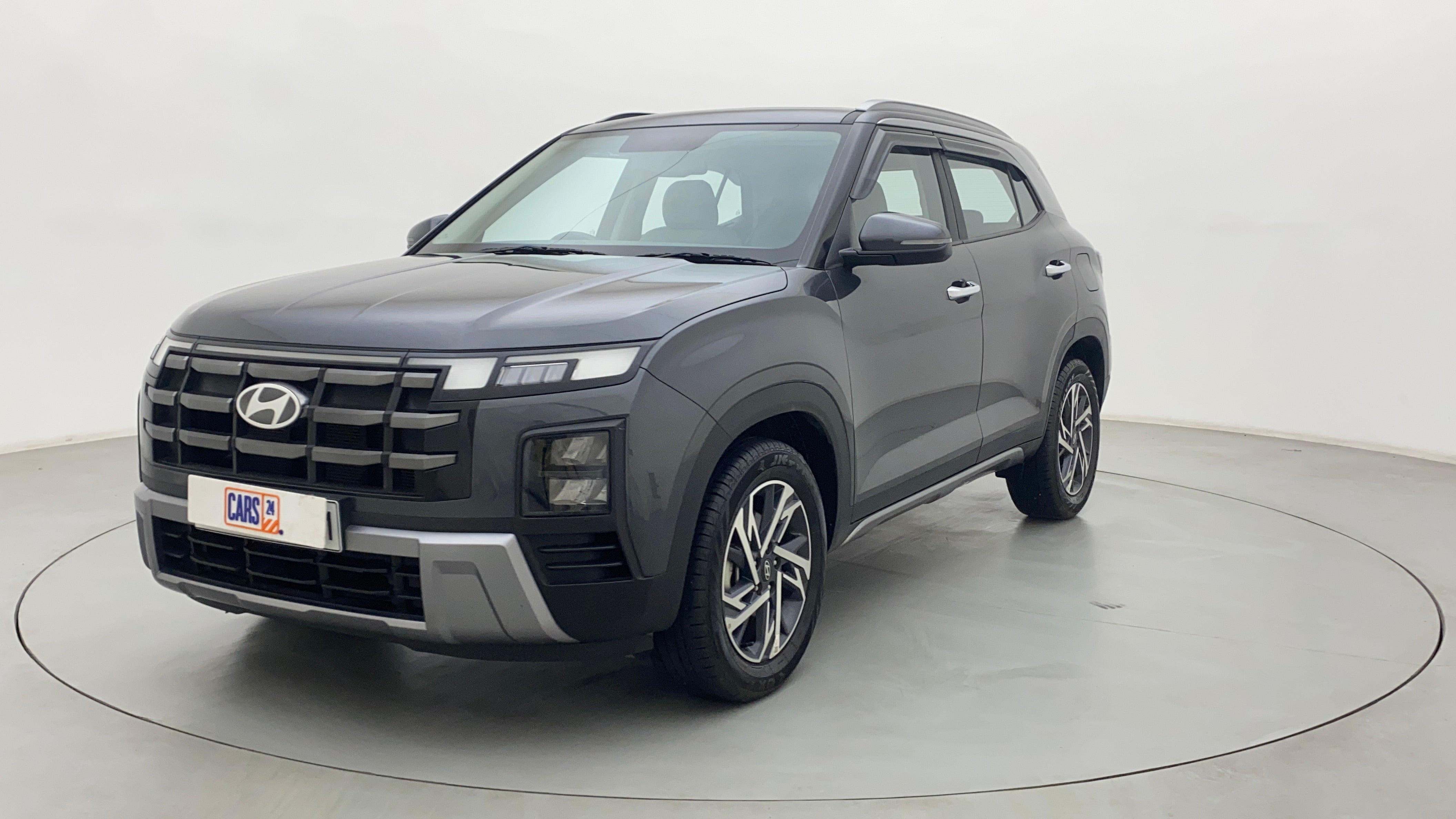 Front three-quarter view of a Hyundai Creta