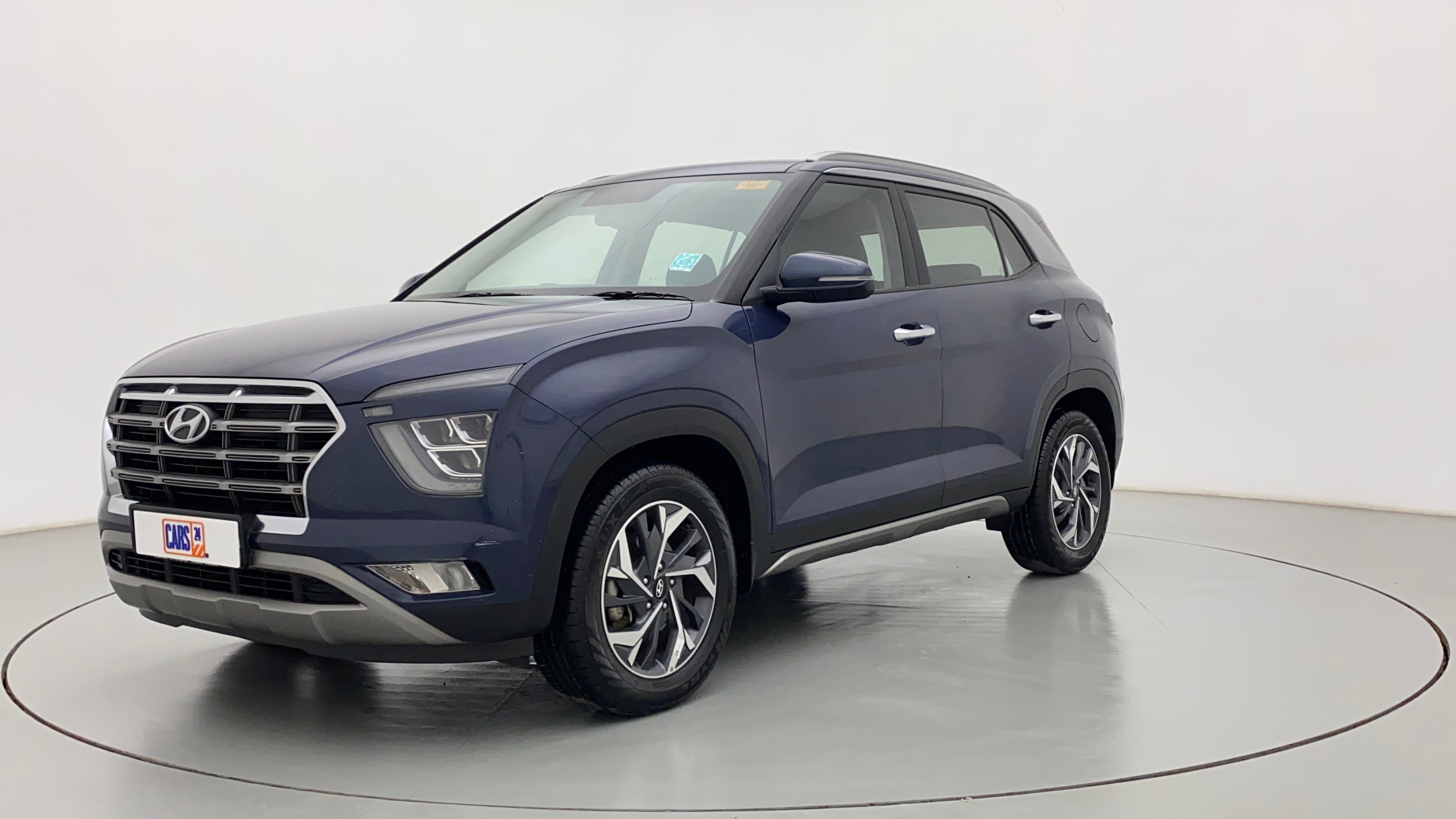 Front three-quarter view of a Hyundai Creta 2018-2023