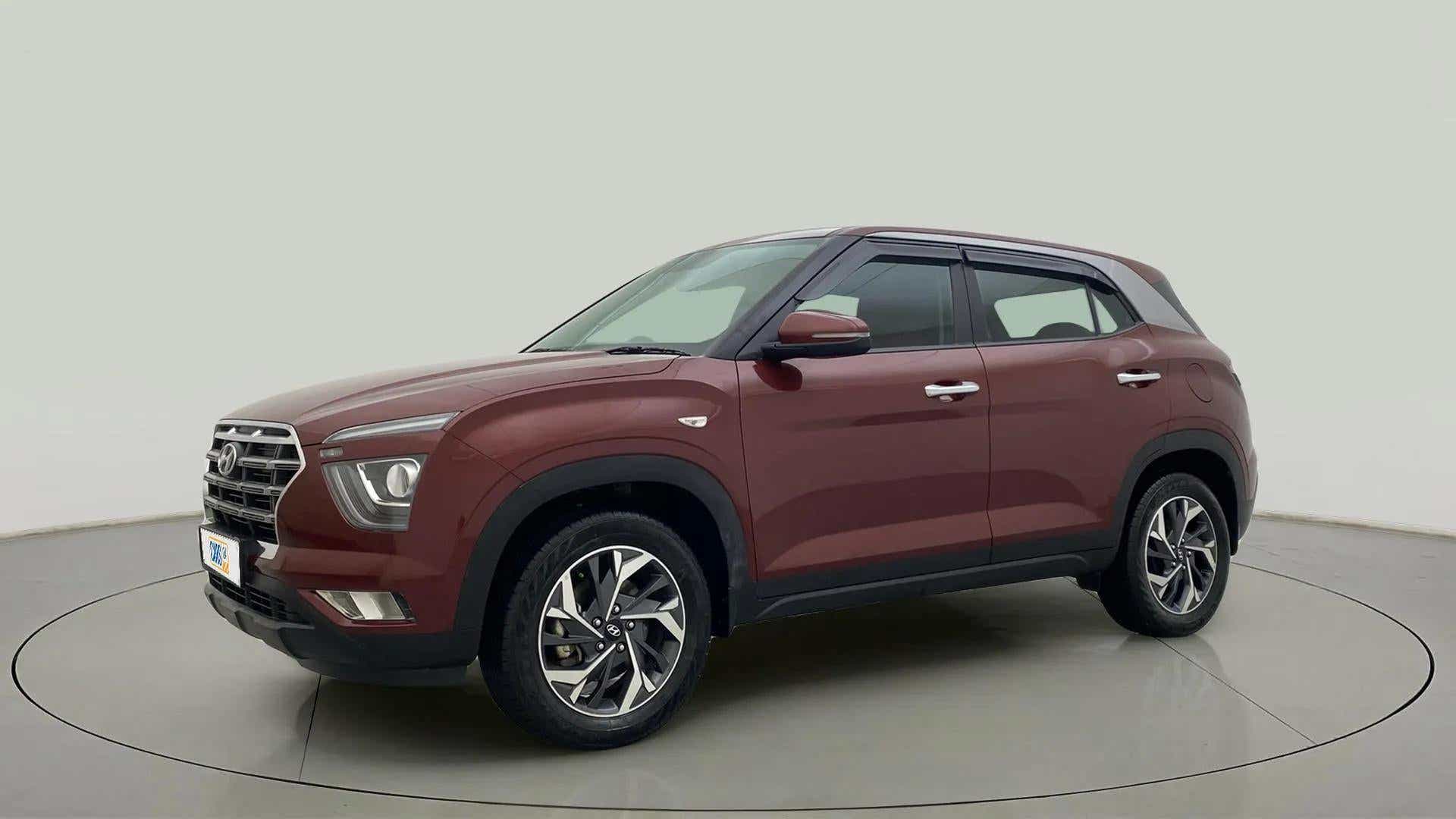 Front three-quarter view of a Hyundai Creta 2018-2023