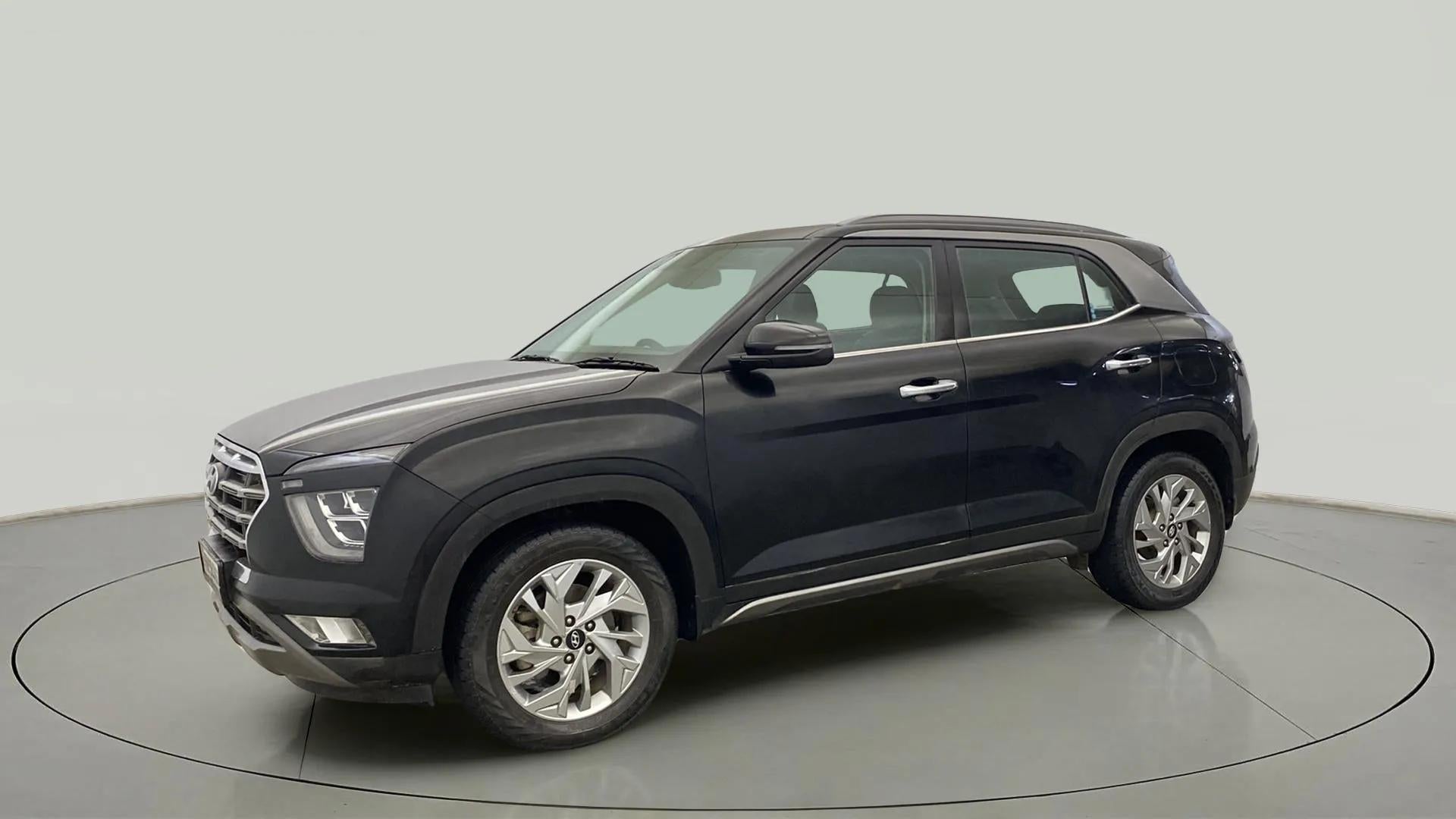 Side view of a Hyundai Creta 2018-2023