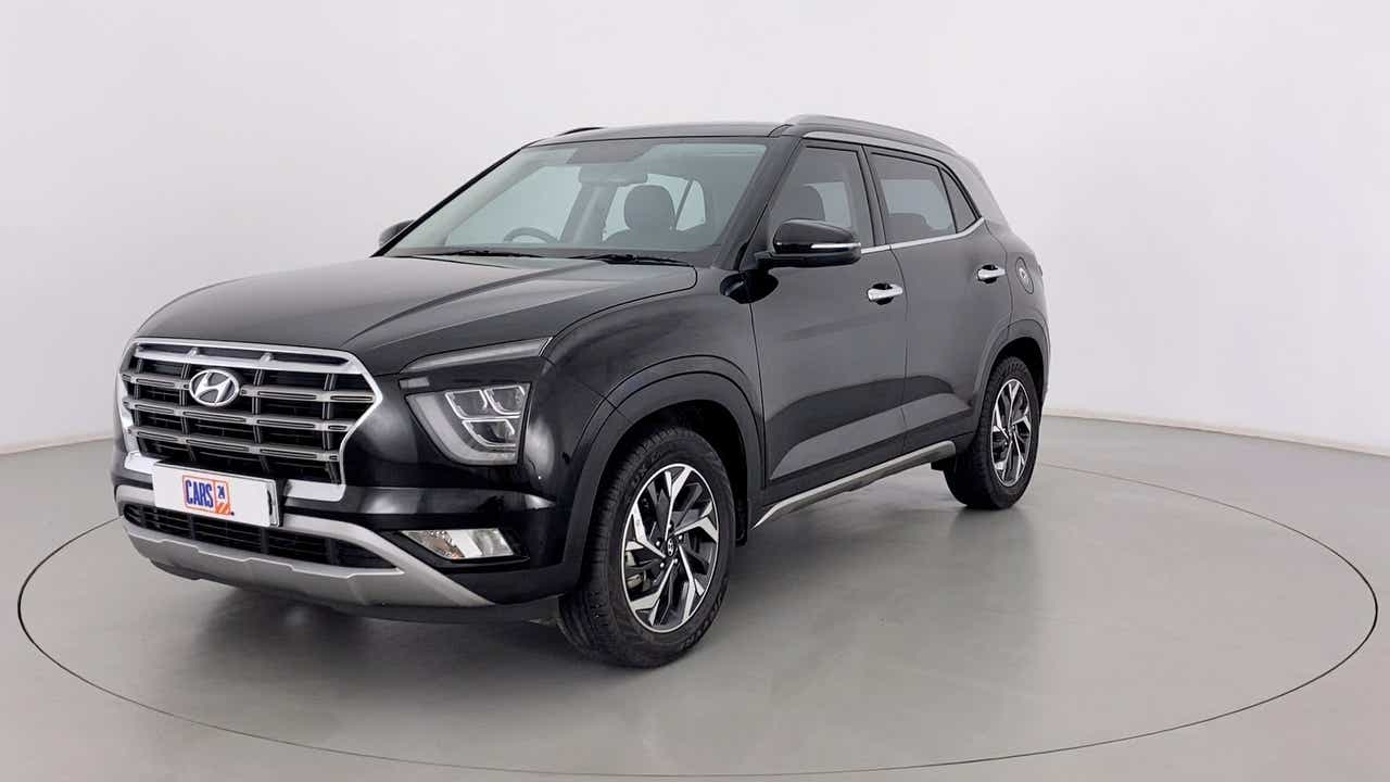 Front three-quarter view of a Abyss Black Hyundai Creta 2018-2023