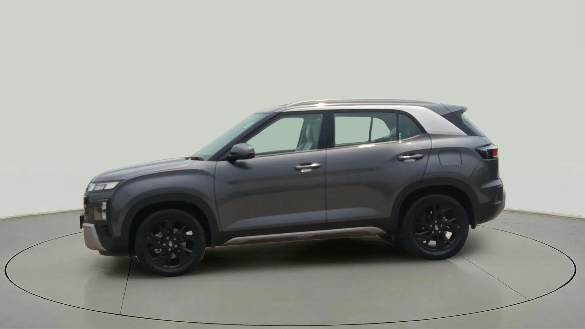 Side view of a Hyundai Creta