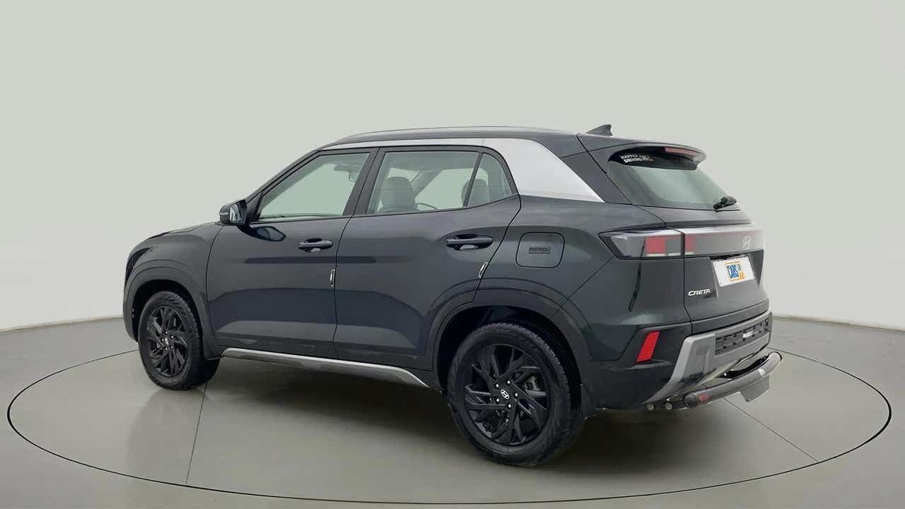 Rear three-quarter view of a Hyundai Creta