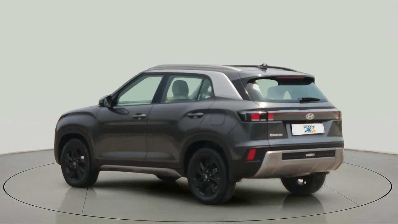 Rear three-quarter view of a Hyundai Creta