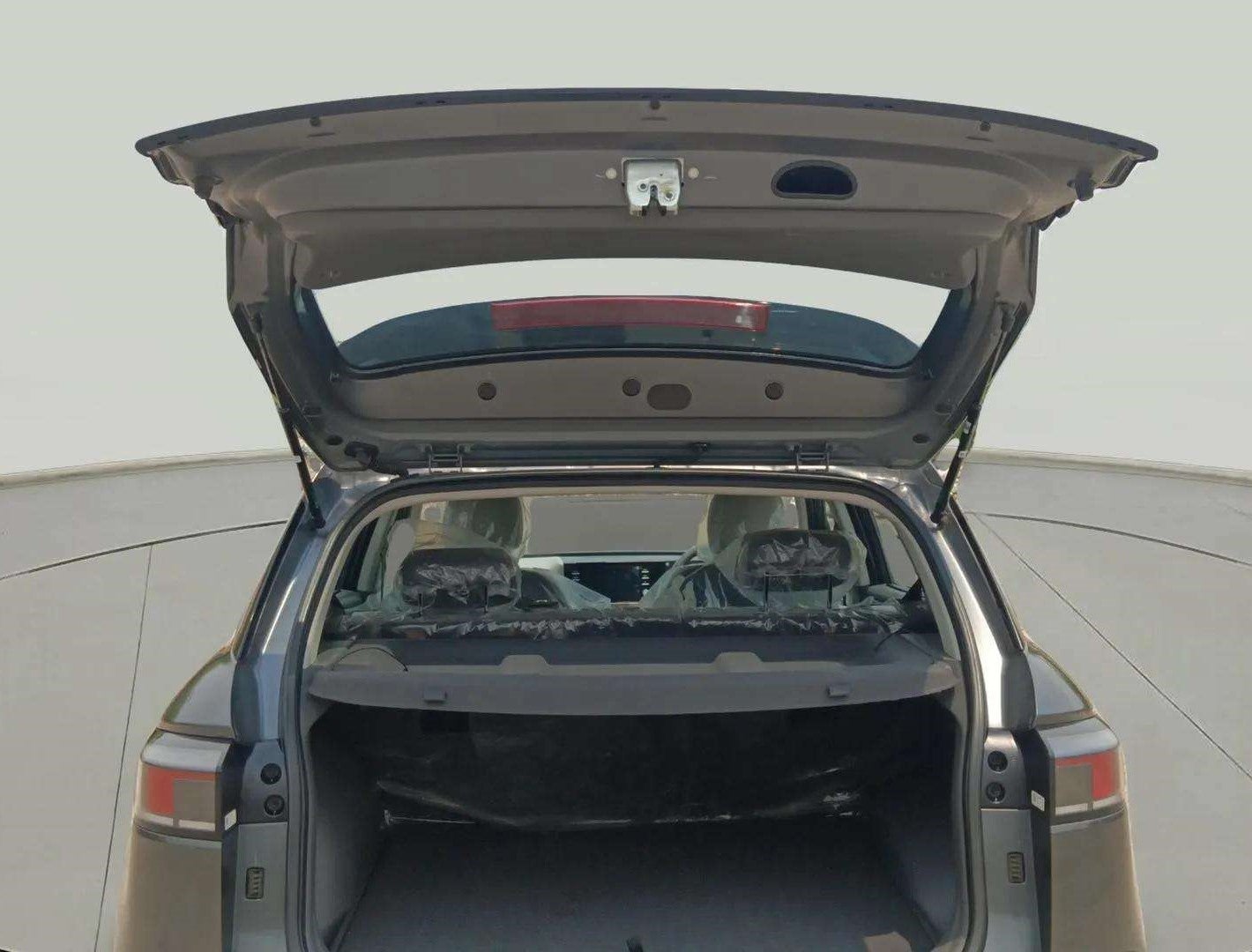 Open boot view of a Hyundai Creta