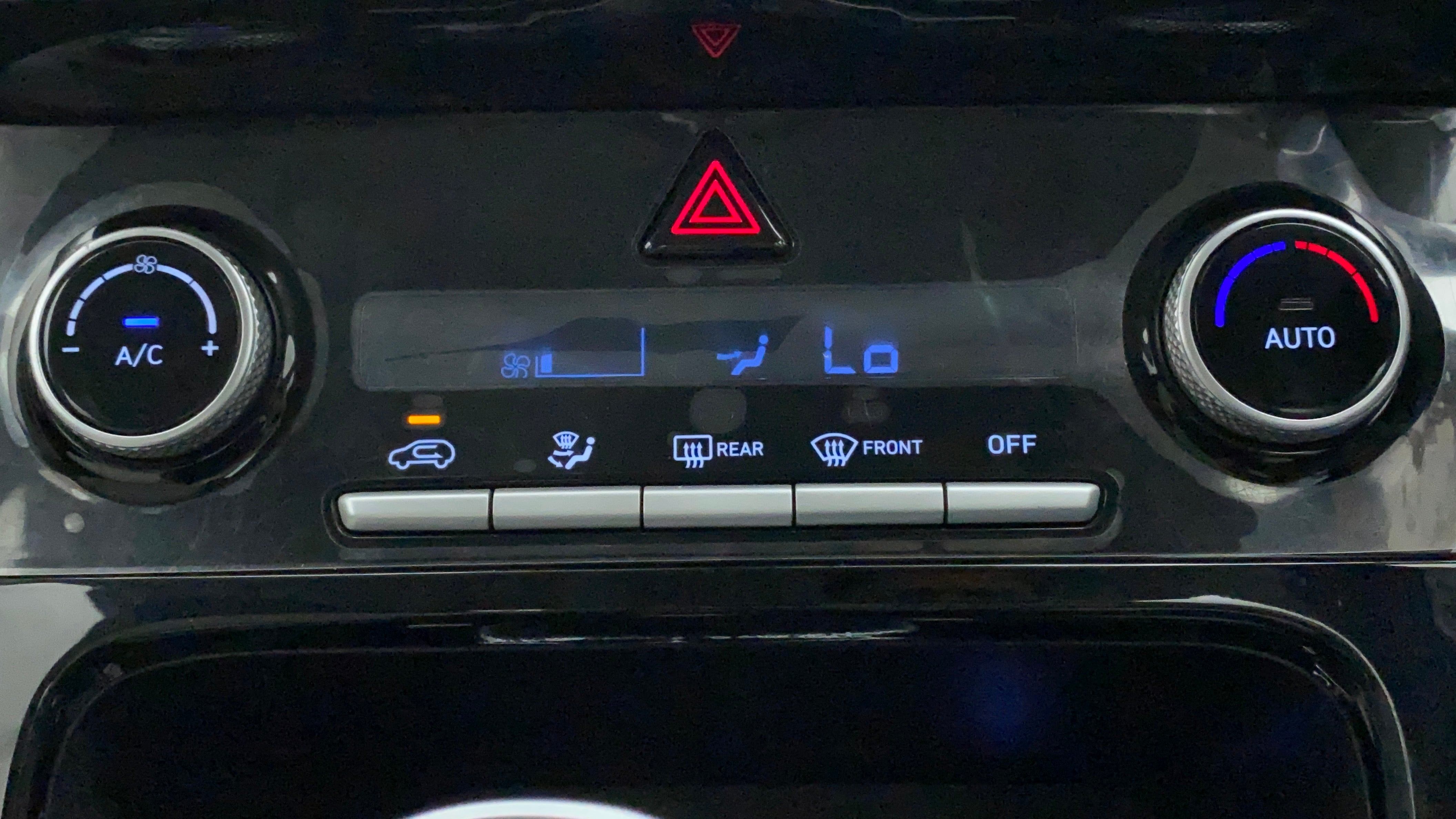 Climate control dashboard of a Hyundai Creta 2018-2023
