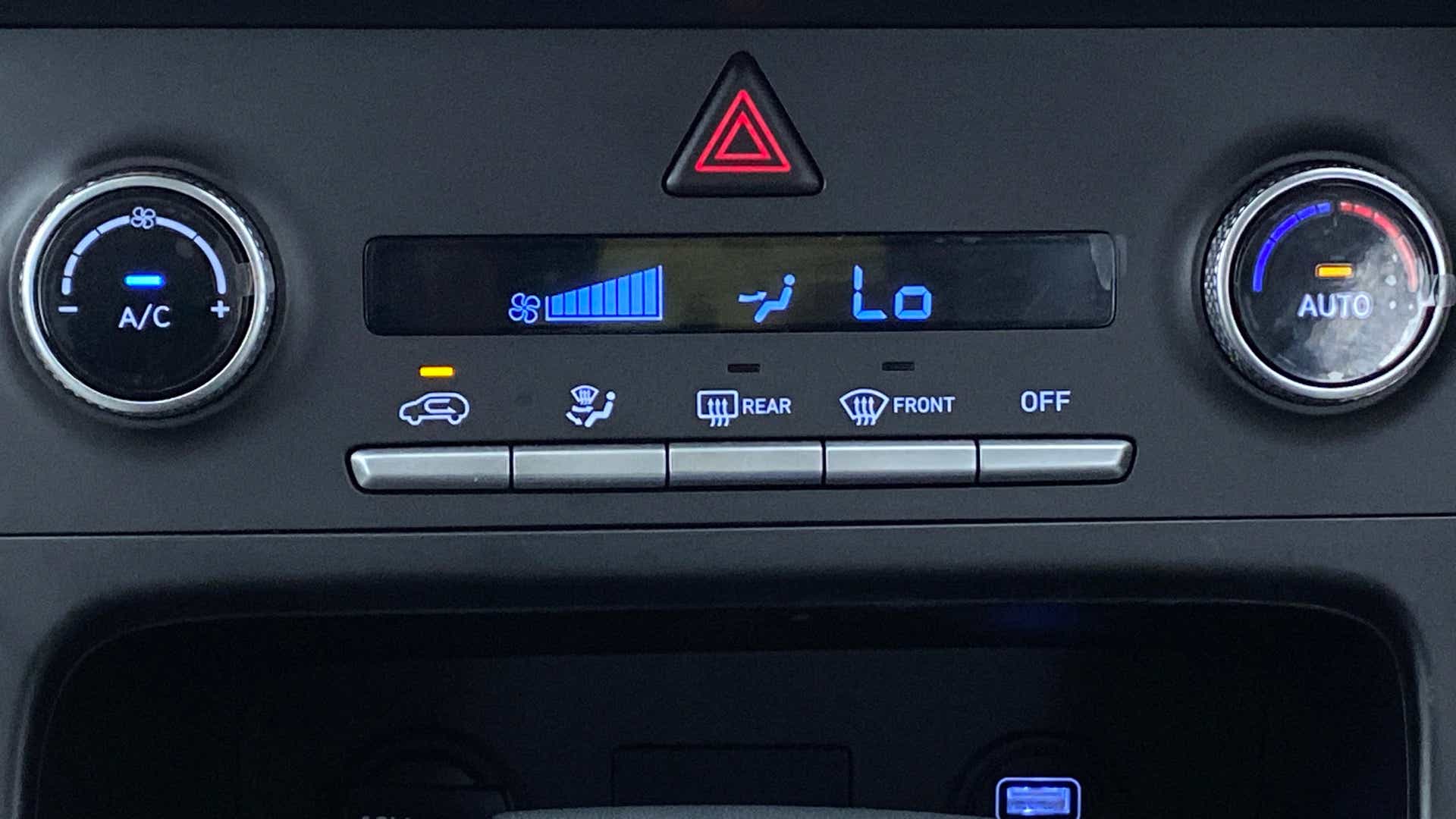 Climate control dashboard of a Hyundai Creta 2018-2023