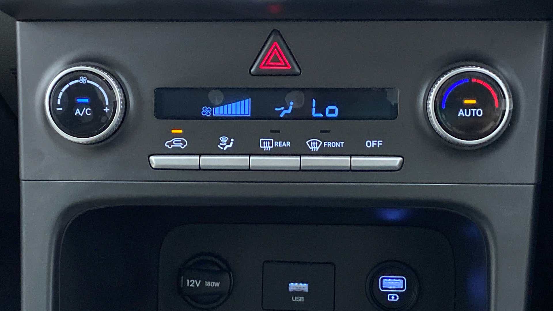 Climate control panel of a Hyundai Creta 2018-2023