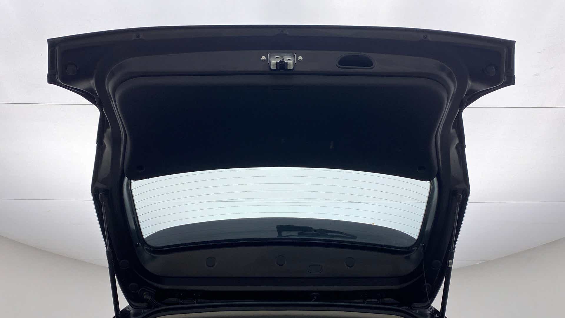 Open tailgate view of a Hyundai Creta 2018-2023