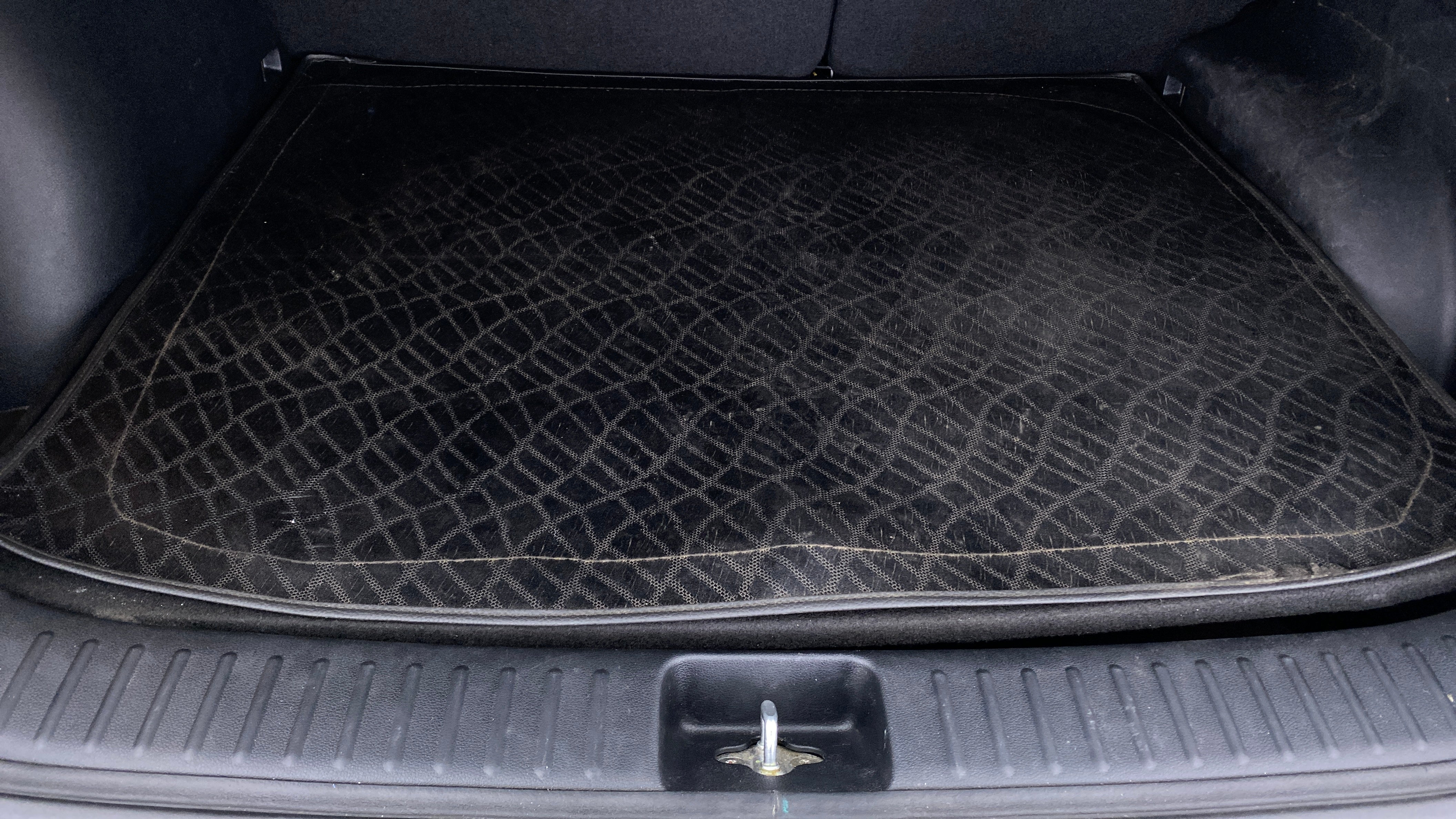 Boot space view of a Hyundai Creta 2018-2023