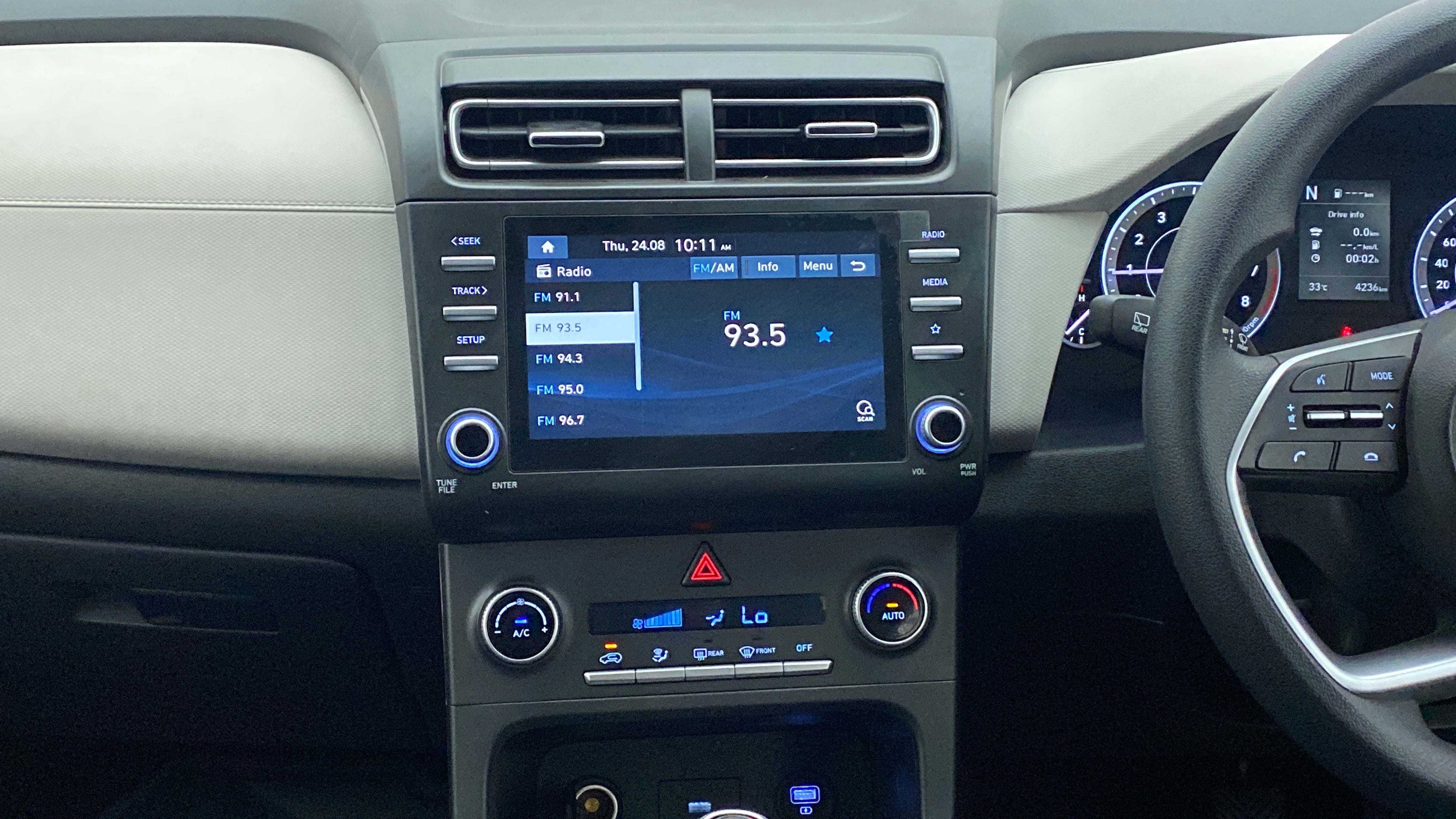 Dashboard and infotainment system of a Hyundai Creta 2018-2023