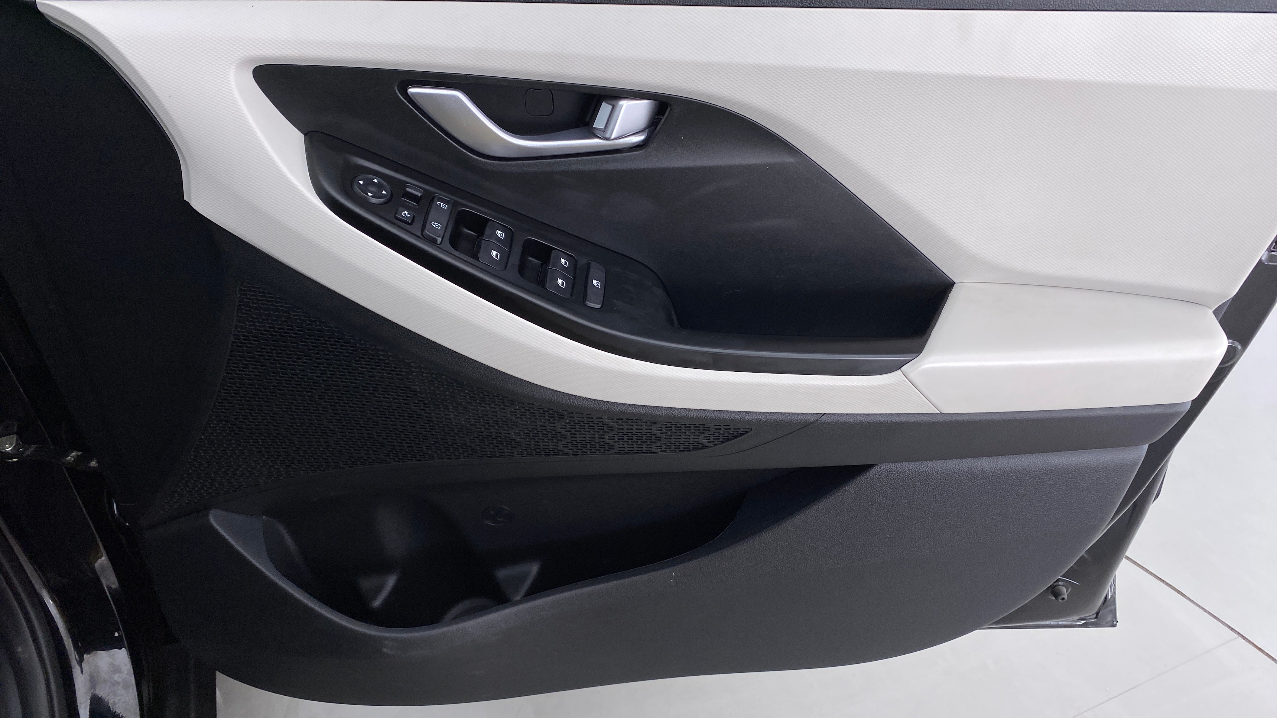 Interior driver-side door panel of a Hyundai Creta 2018-2023