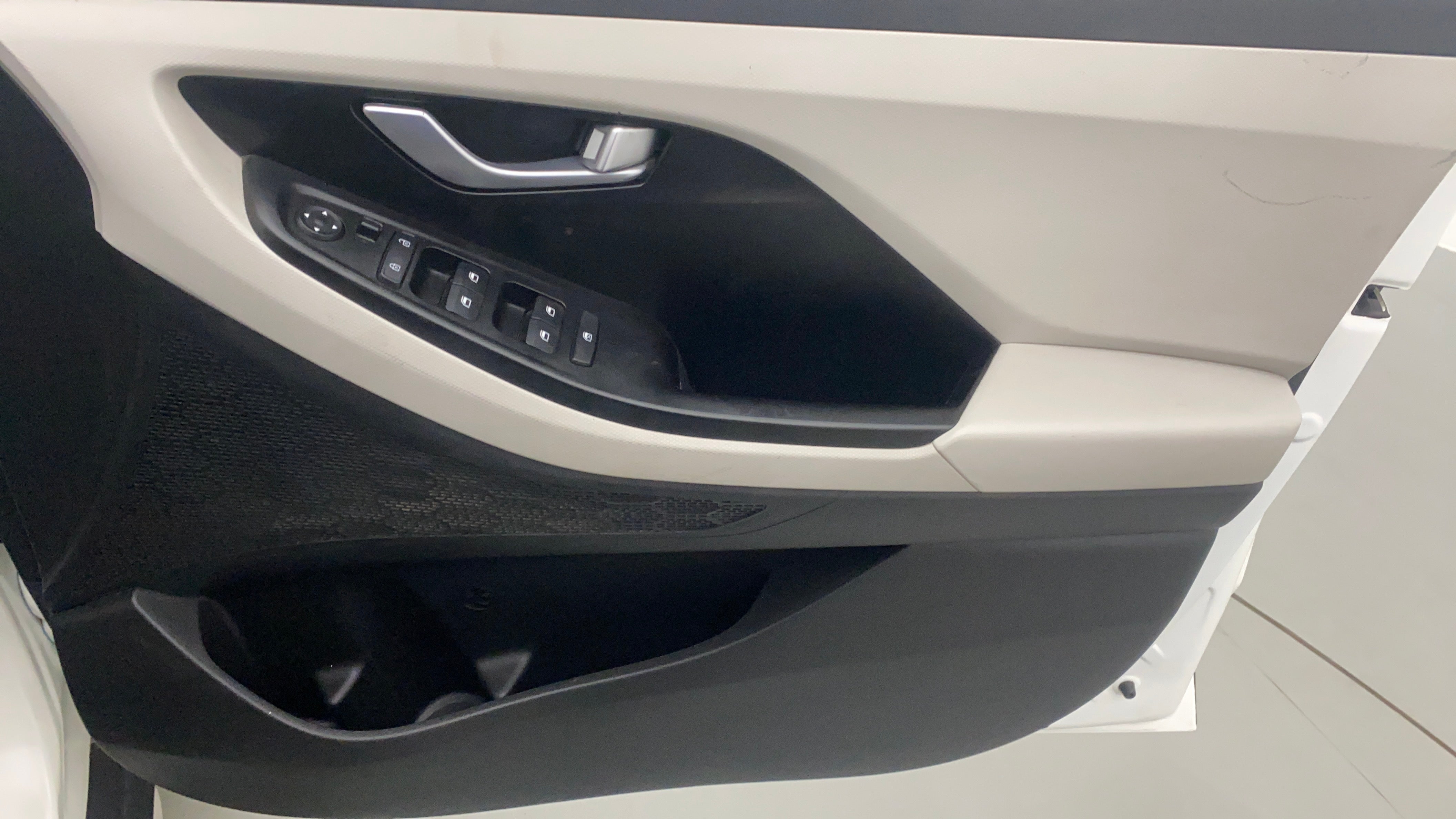 Driver side door panel of a Hyundai Creta 2018-2023