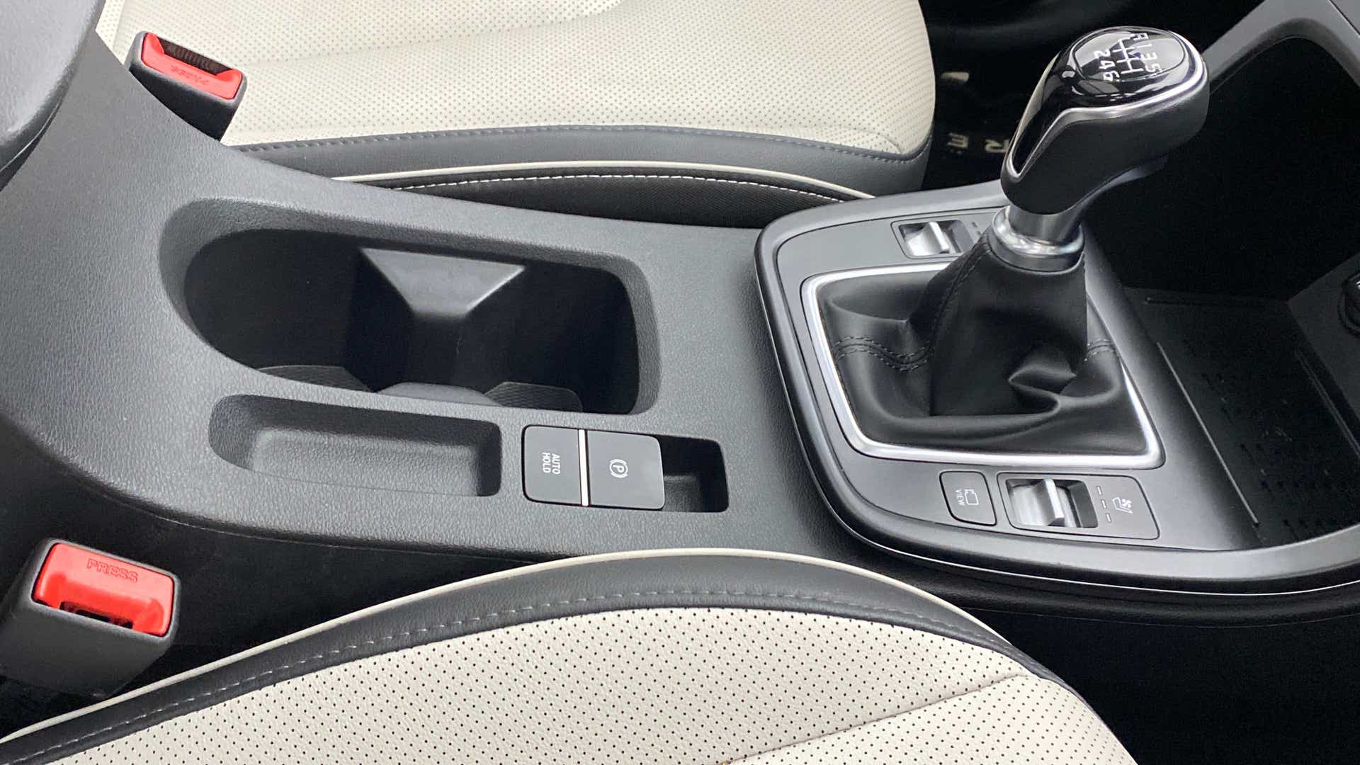 Gear lever and center console of a Hyundai Creta 2018-2023
