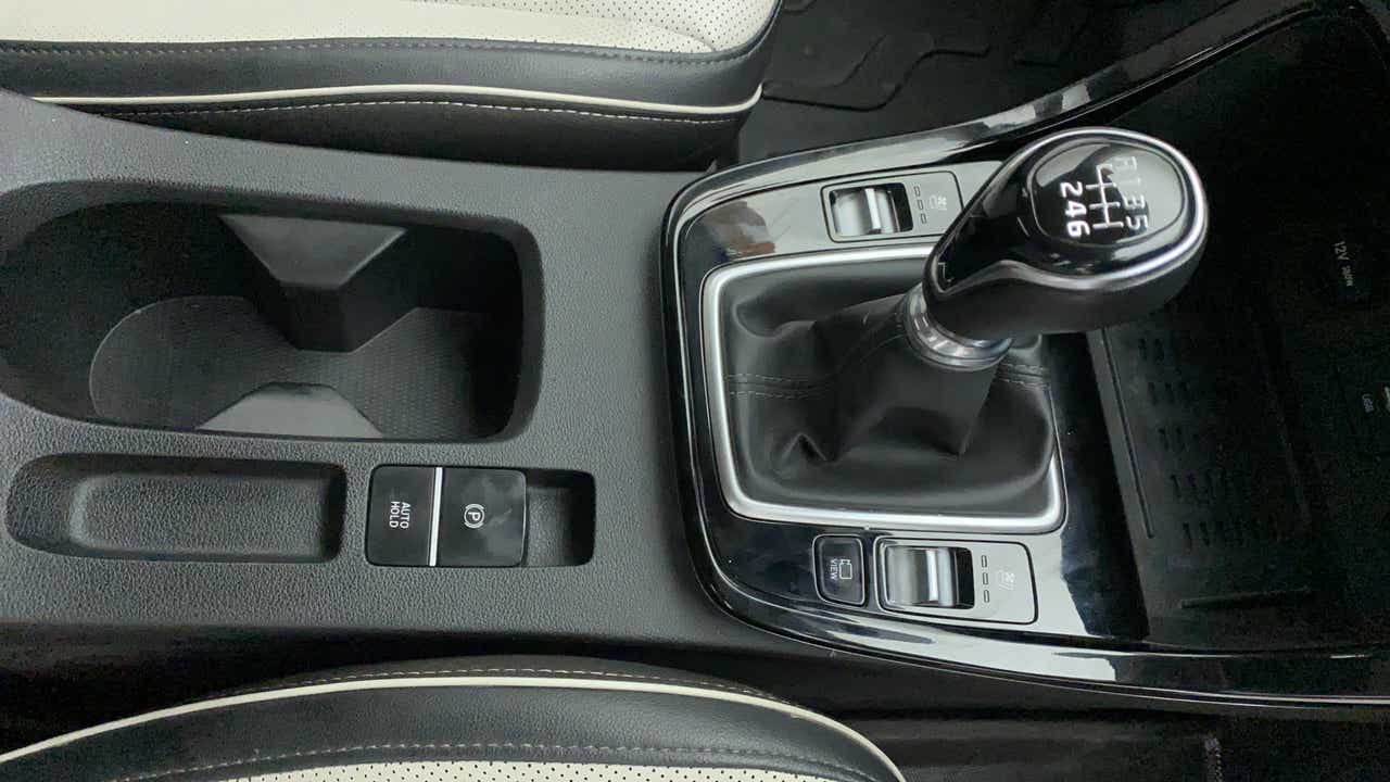 Gear shifter and center console of a Hyundai Creta 2018-2023