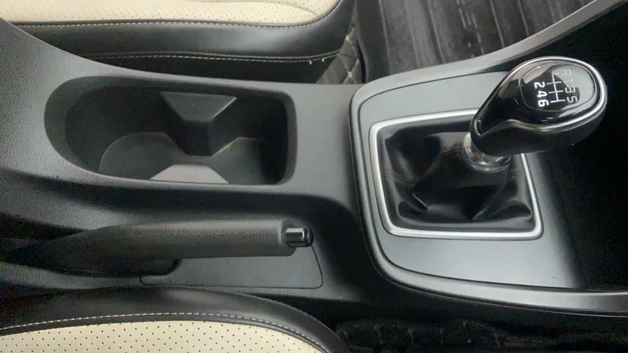 Gear shifter and center console of a Hyundai Creta 2018-2023