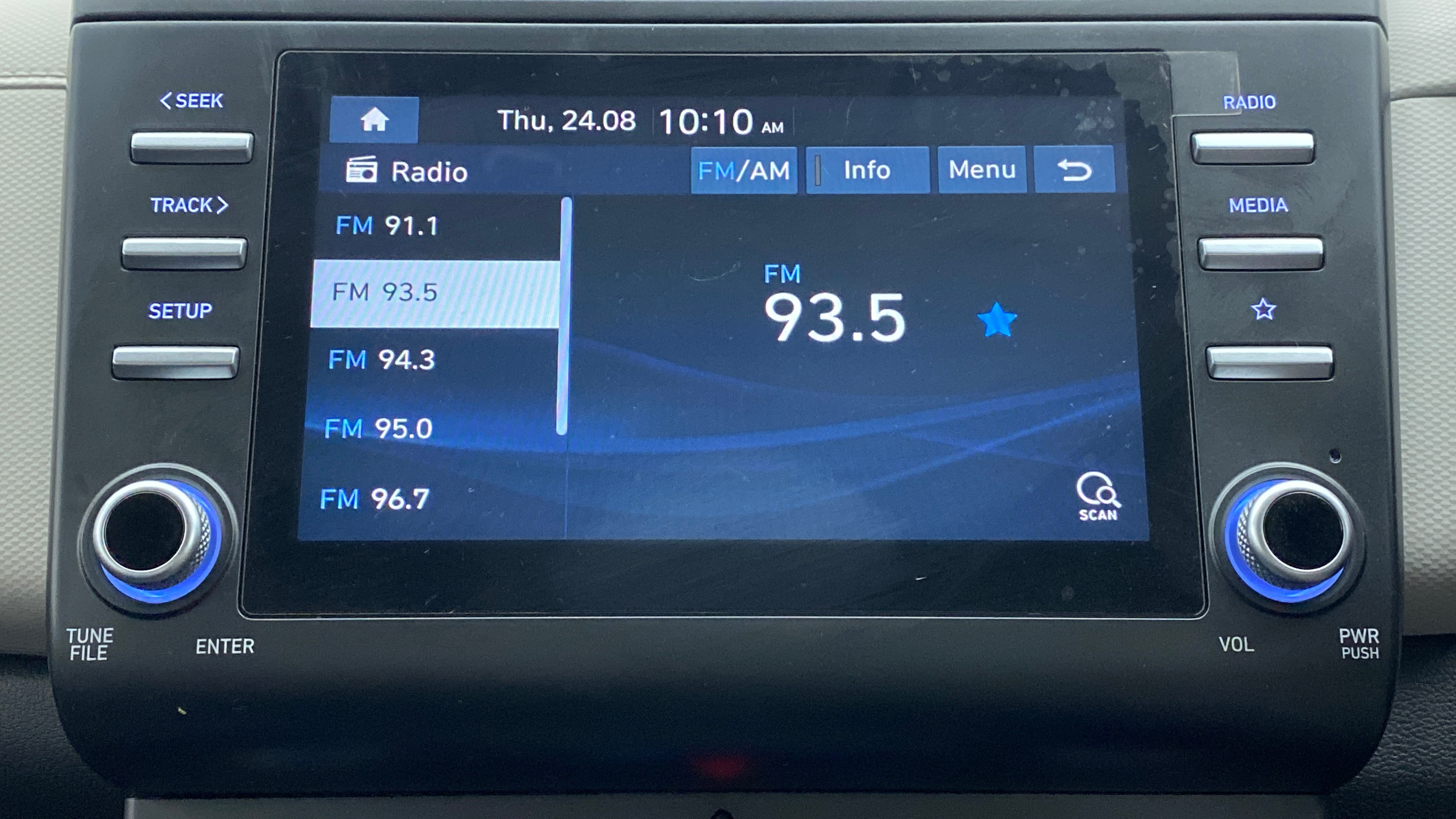 Car infotainment radio display of a Hyundai Creta 2018-2023