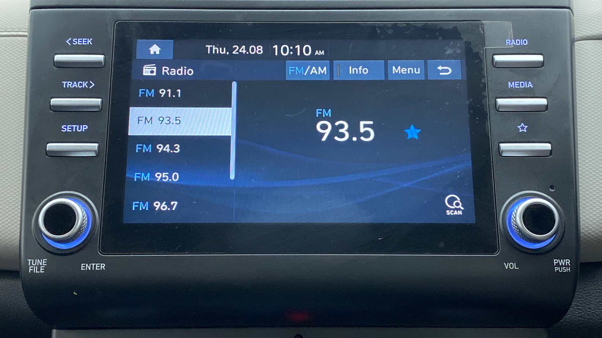Car infotainment radio display of a Hyundai Creta 2018-2023