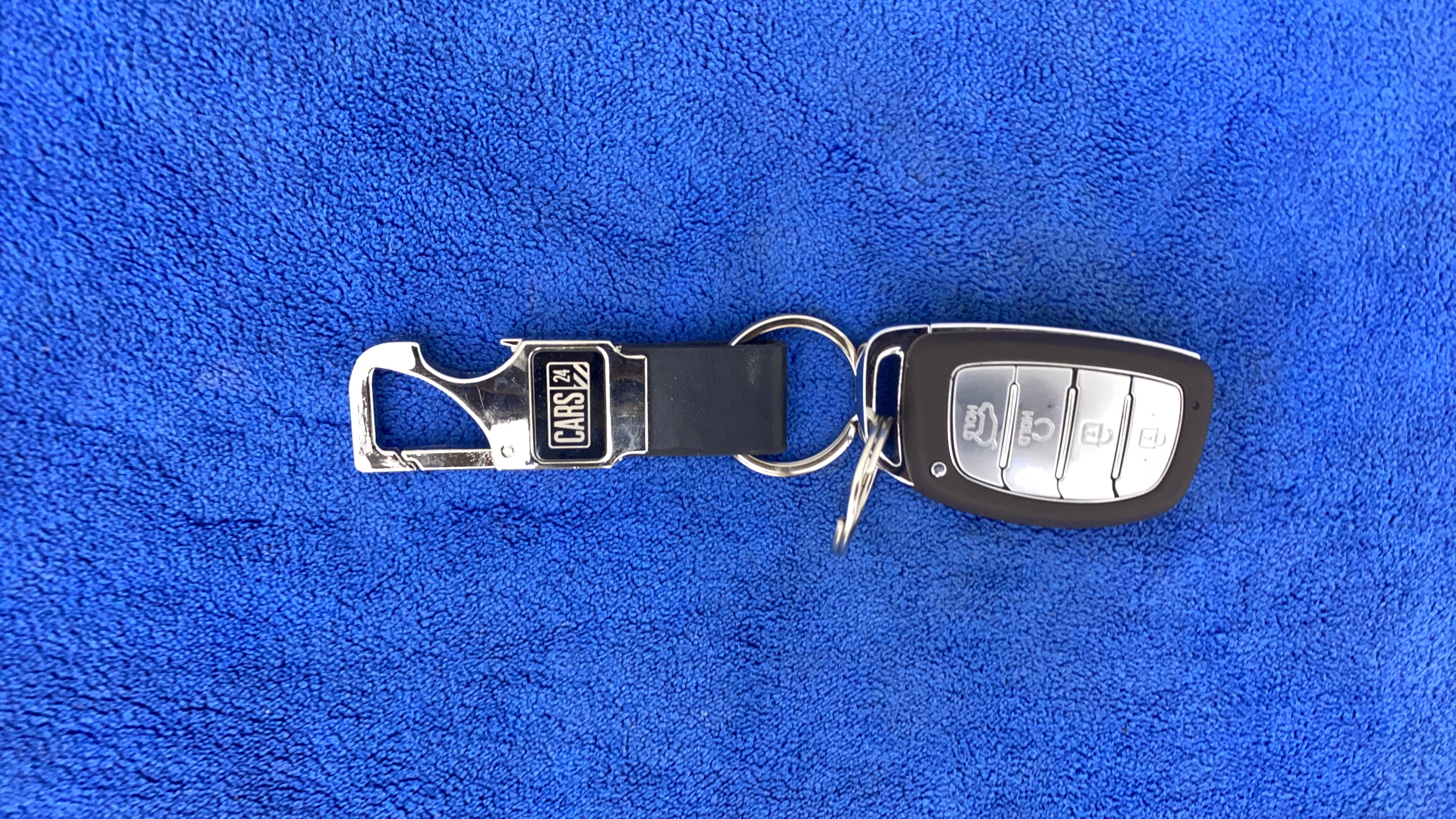 Key fob and keychain of a Hyundai Creta