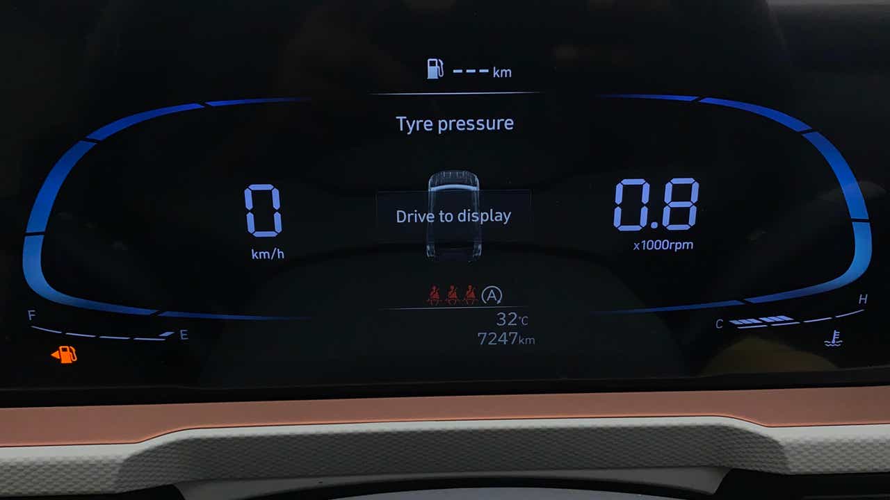 Instrument cluster display of a Hyundai Creta