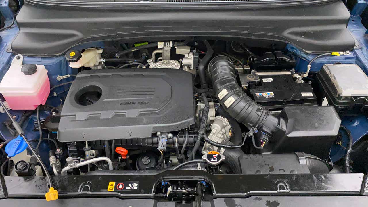 Engine bay of a Hyundai Creta 2018-2023
