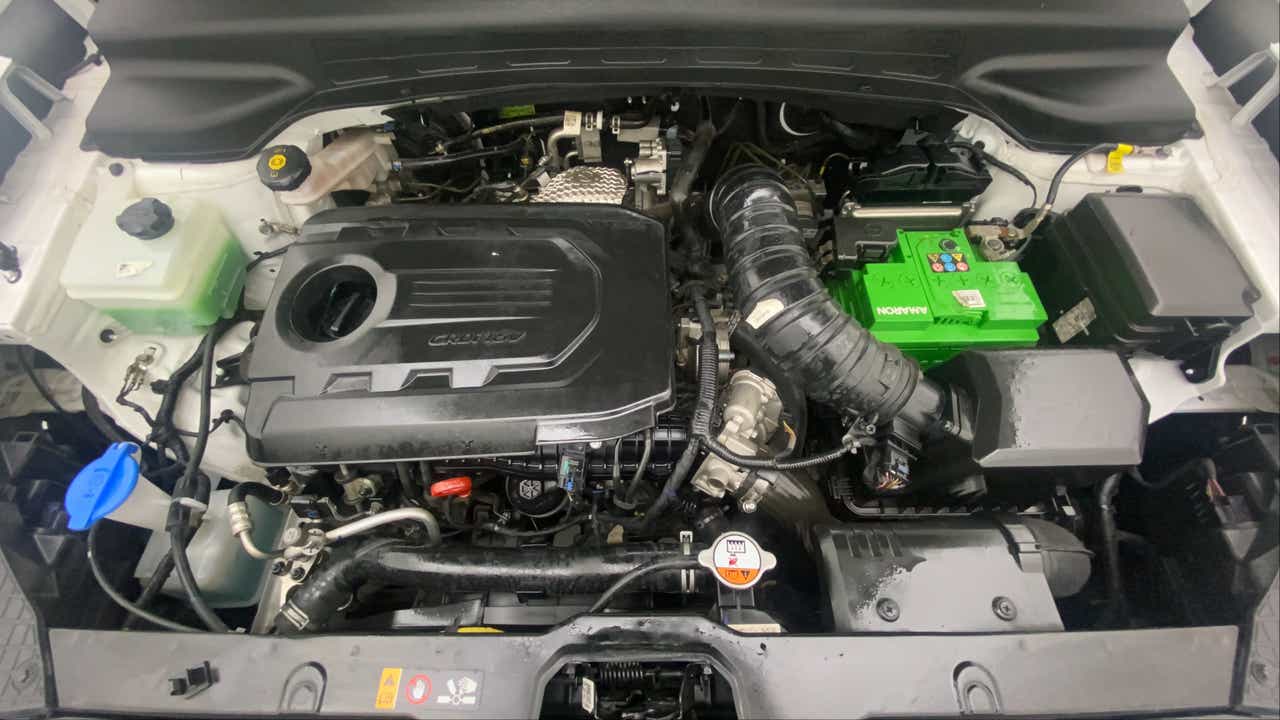 Engine bay of a Hyundai Creta 2018-2023