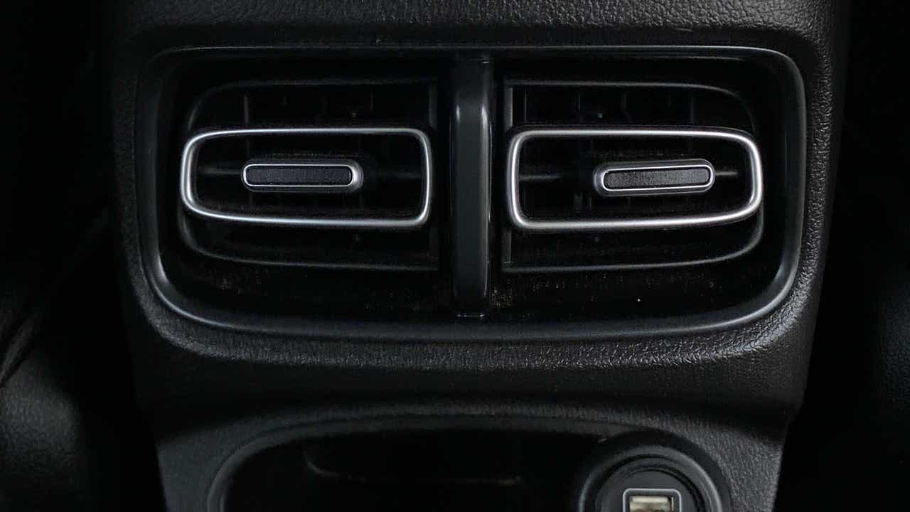 Air vent controls of a Hyundai Creta 2018-2023