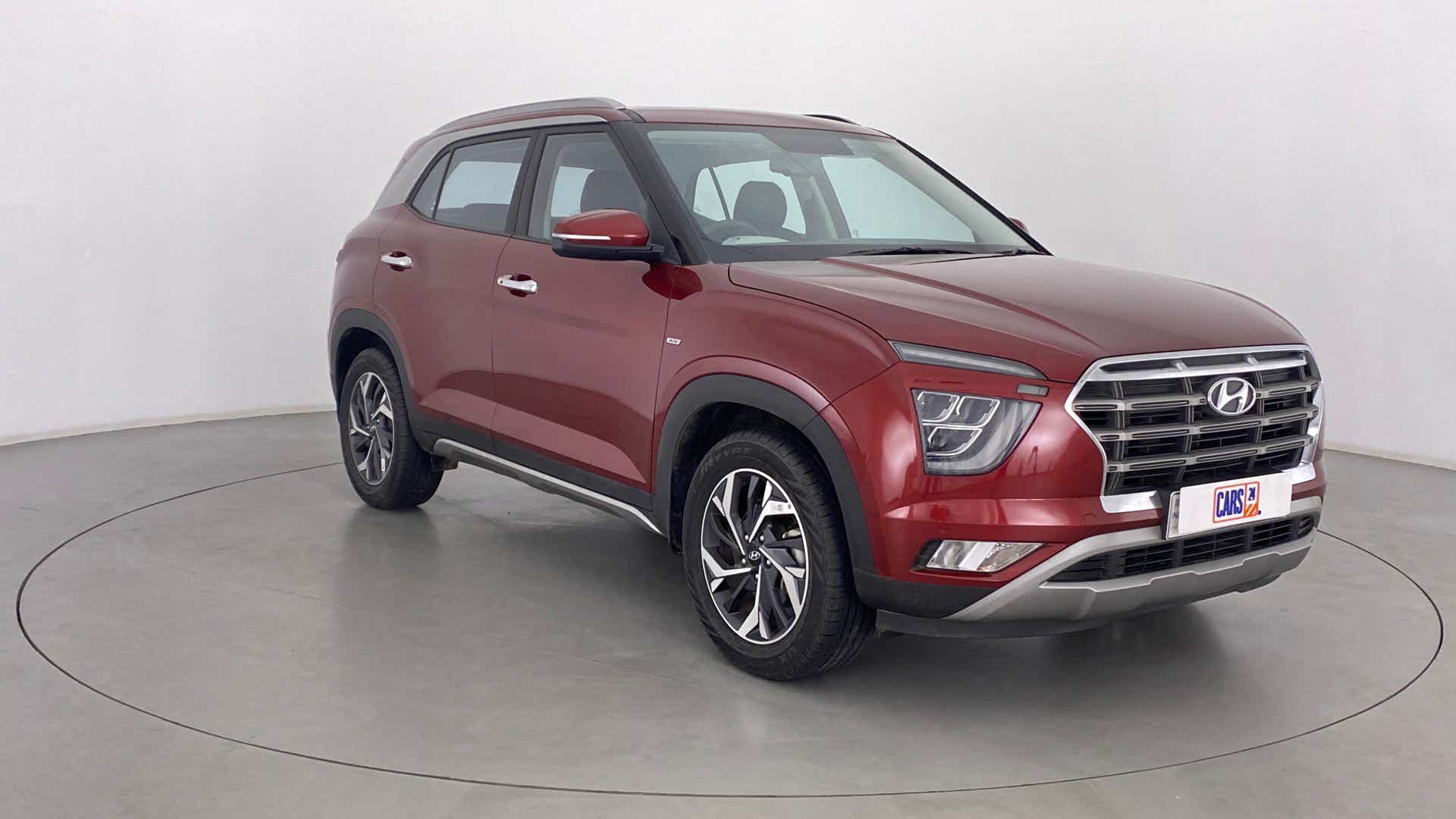 Front three-quarter view of a Hyundai Creta 2018-2023