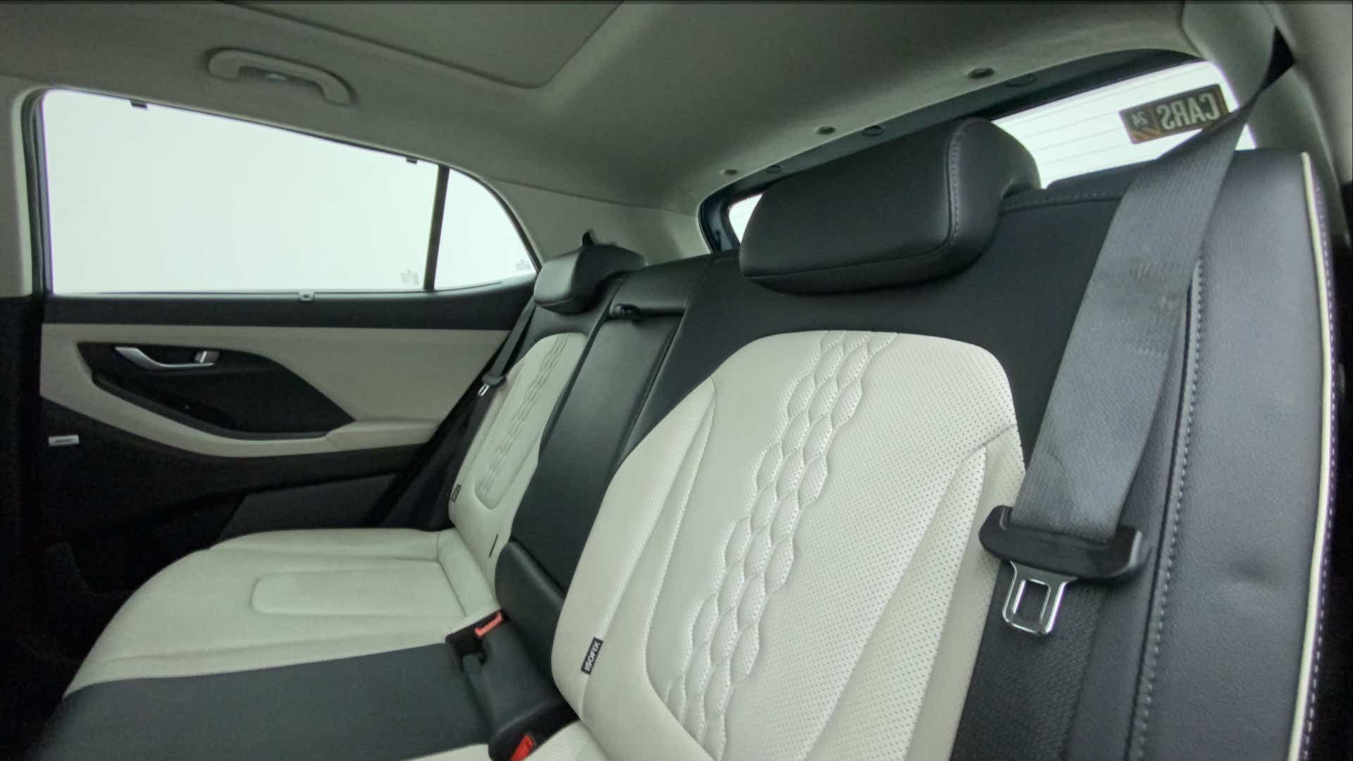 Rear seat view of a Hyundai Creta 2018-2023