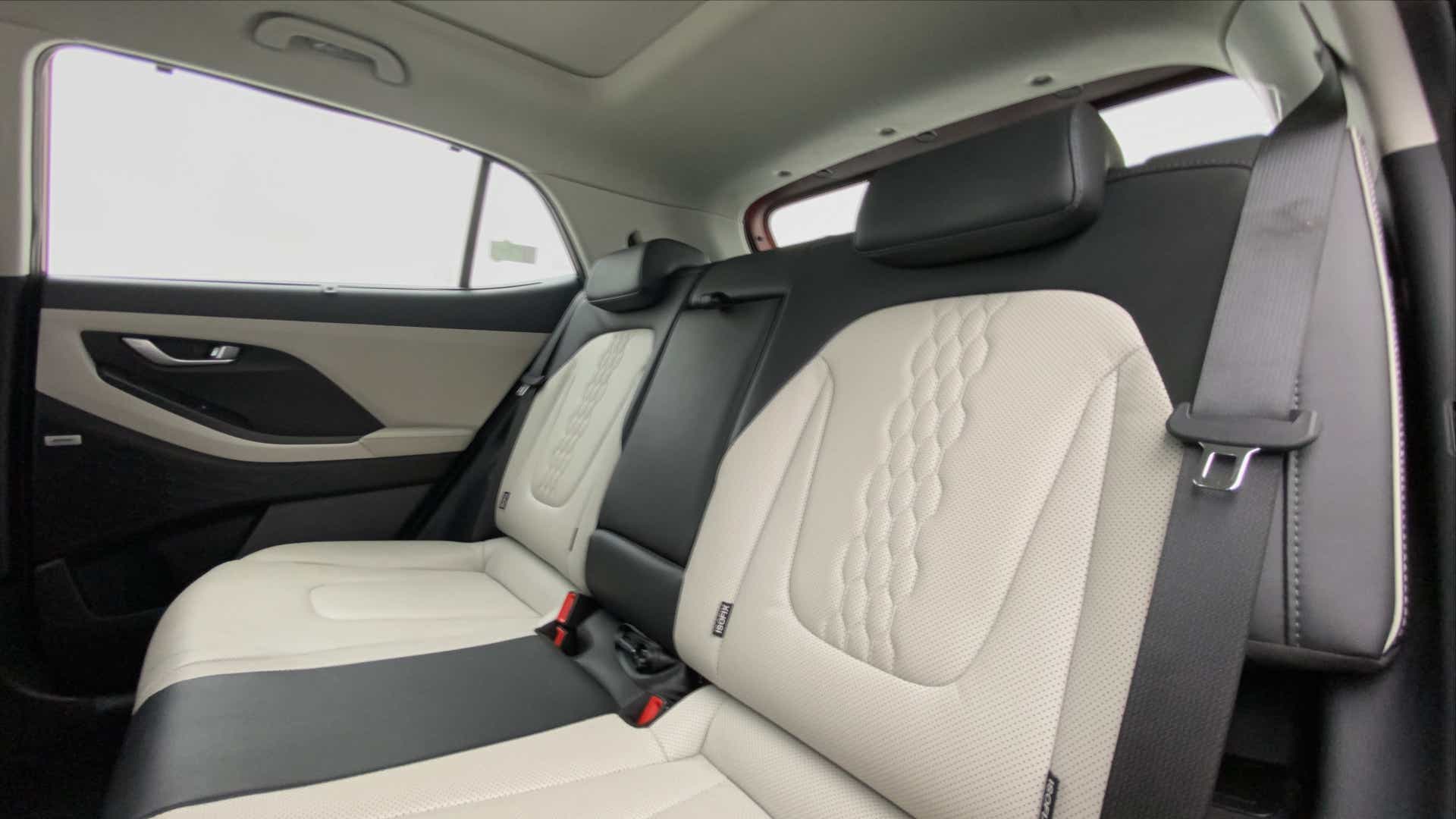 Rear seat view of a Hyundai Creta 2018-2023