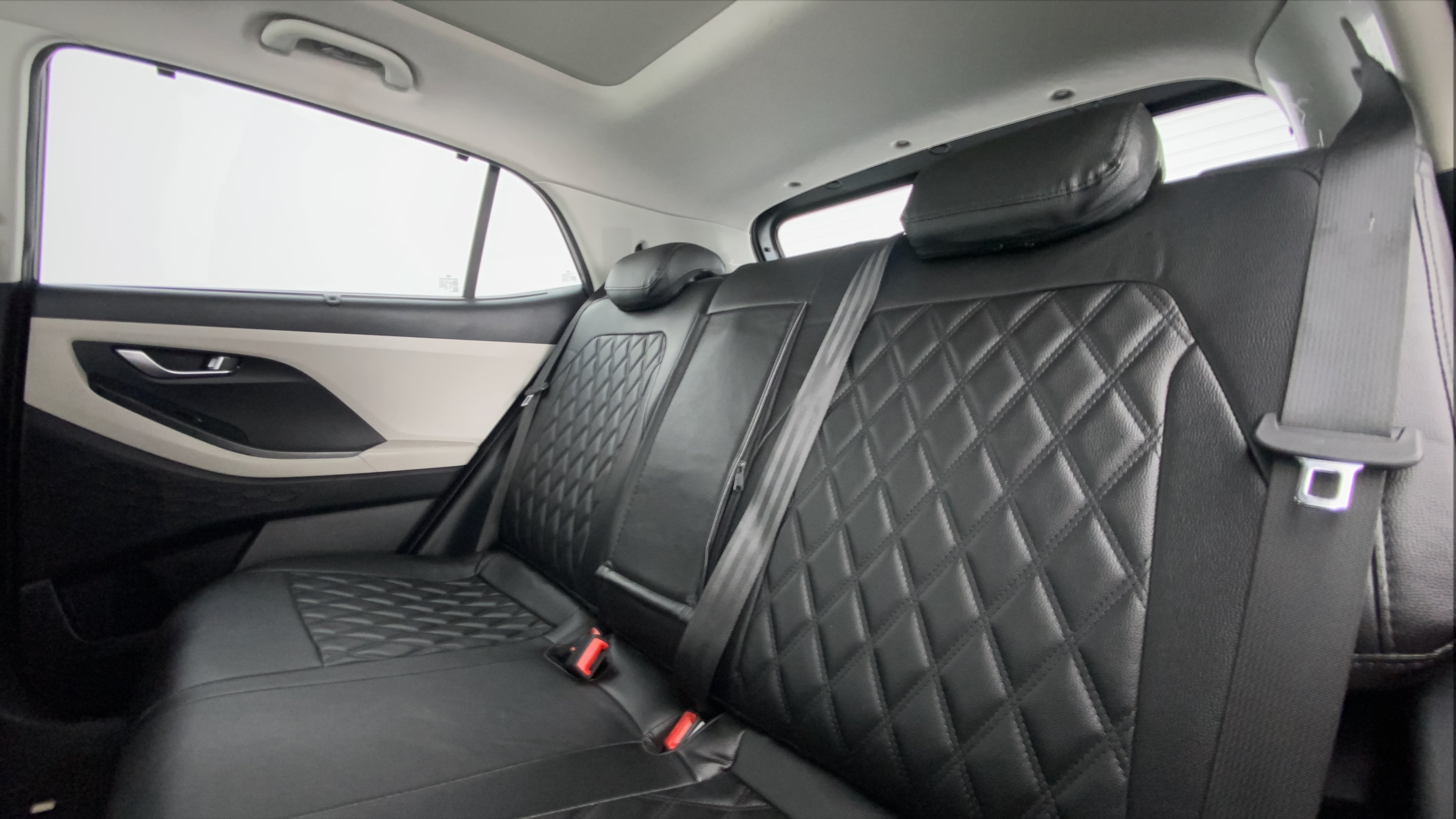Rear seat view of a Hyundai Creta 2018-2023