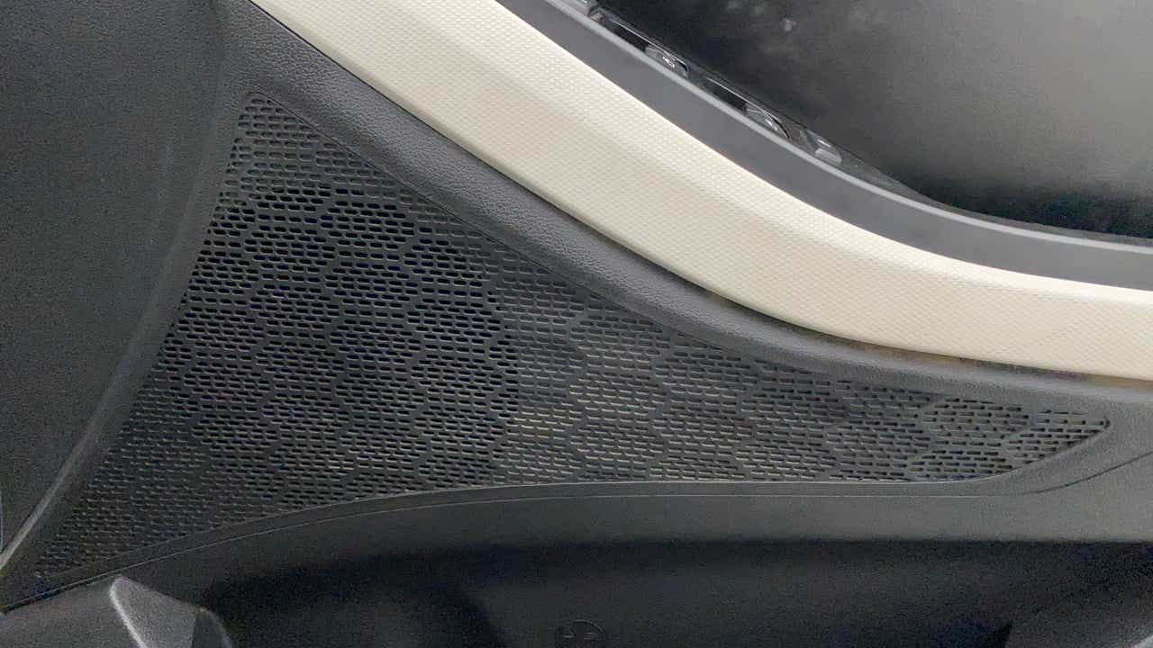 Speaker grille on the interior door panel of a Hyundai Creta 2018-2023