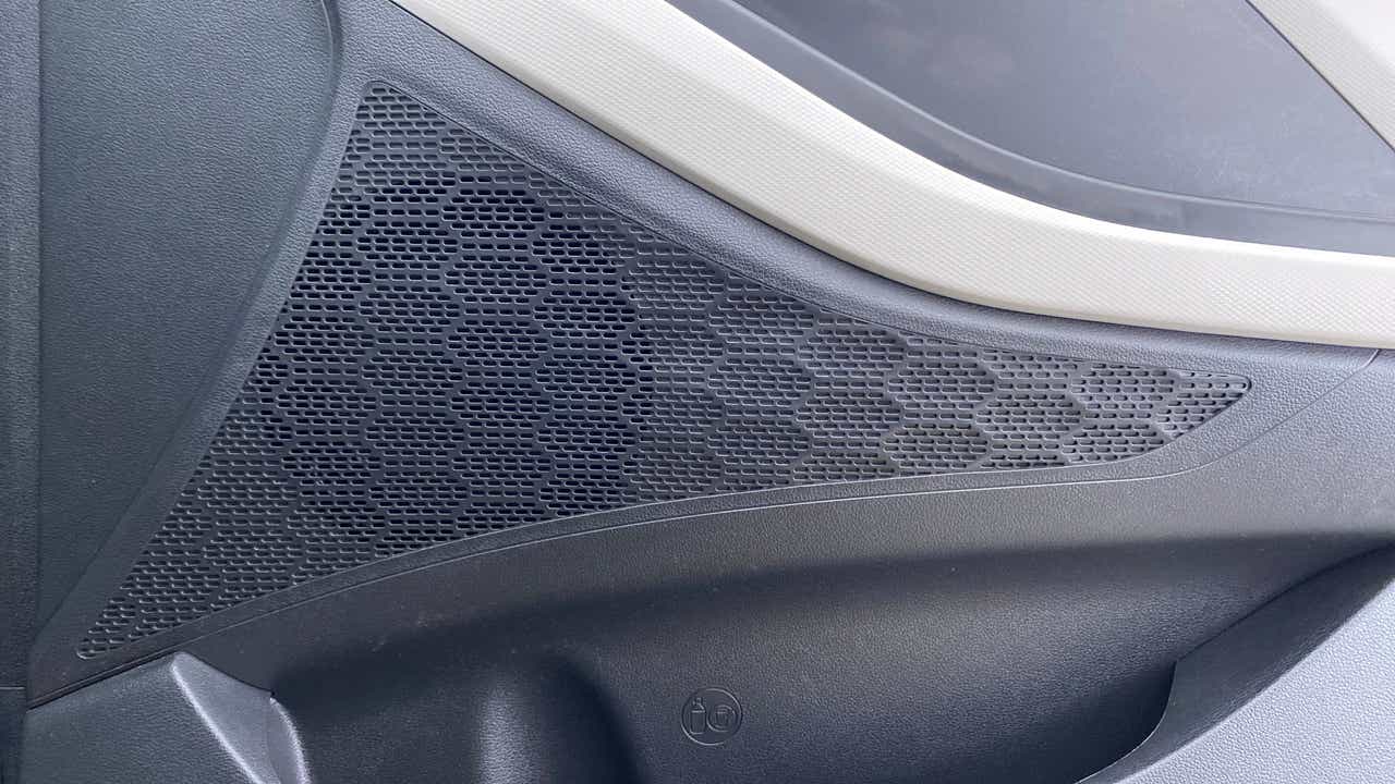 Close-up of the interior door speaker grille of a Hyundai Creta 2018-2023