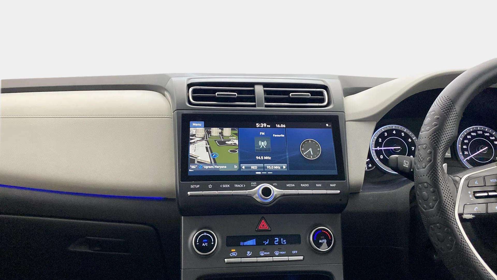Dashboard and infotainment system of a Hyundai Creta 2018-2023