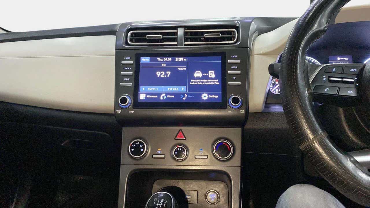 Dashboard and infotainment system of a Hyundai Creta 2018-2023