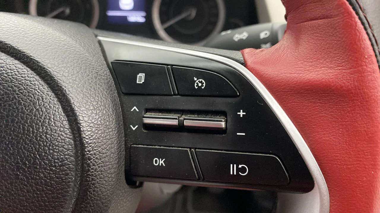 Steering wheel control buttons of a Hyundai Creta 2018-2023