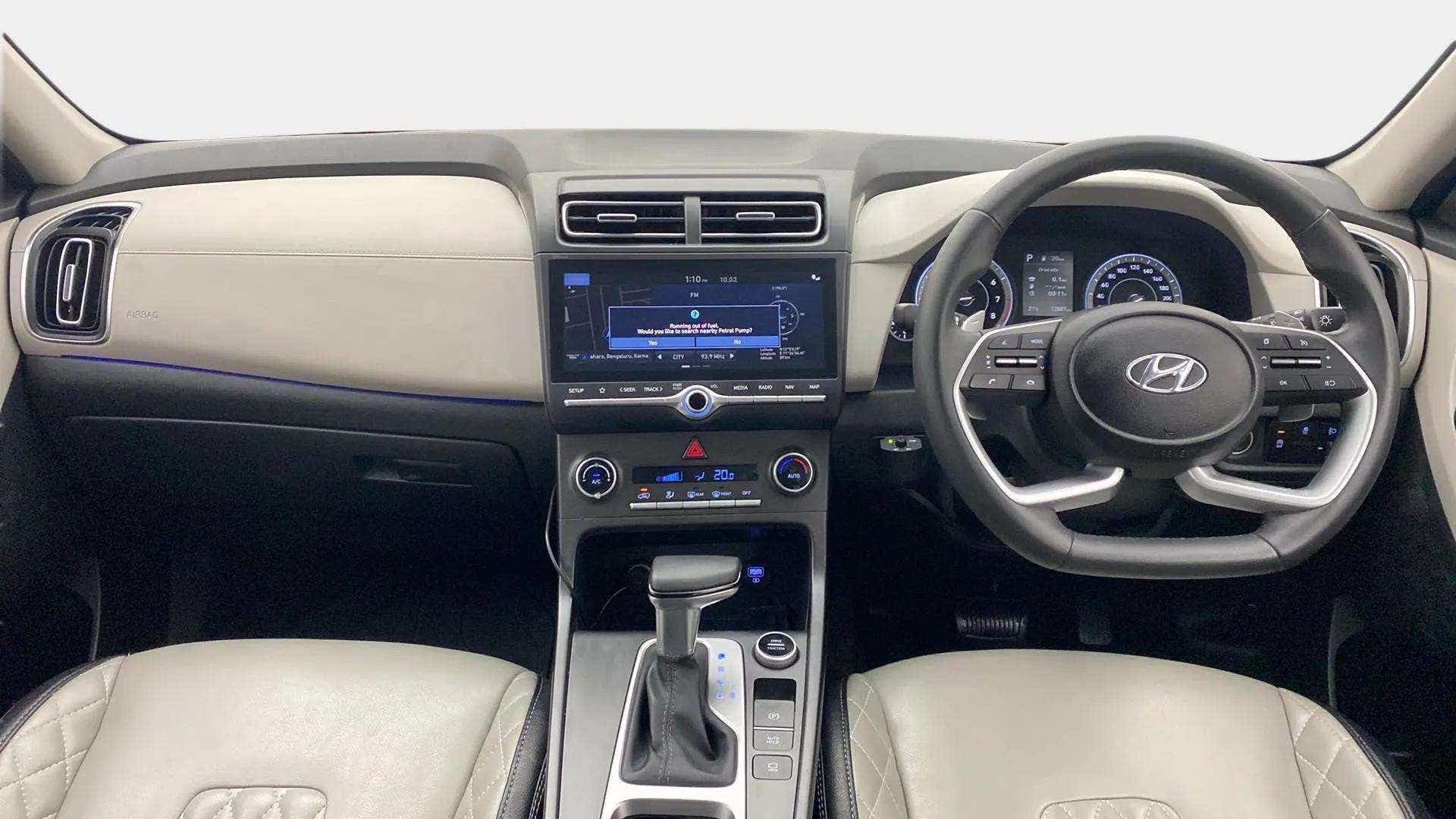 Dashboard and steering wheel of a Hyundai Creta 2018-2023