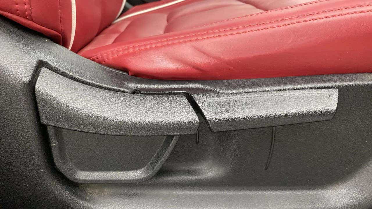 Close-up of the seat adjustment lever of a Hyundai Creta 2018-2023