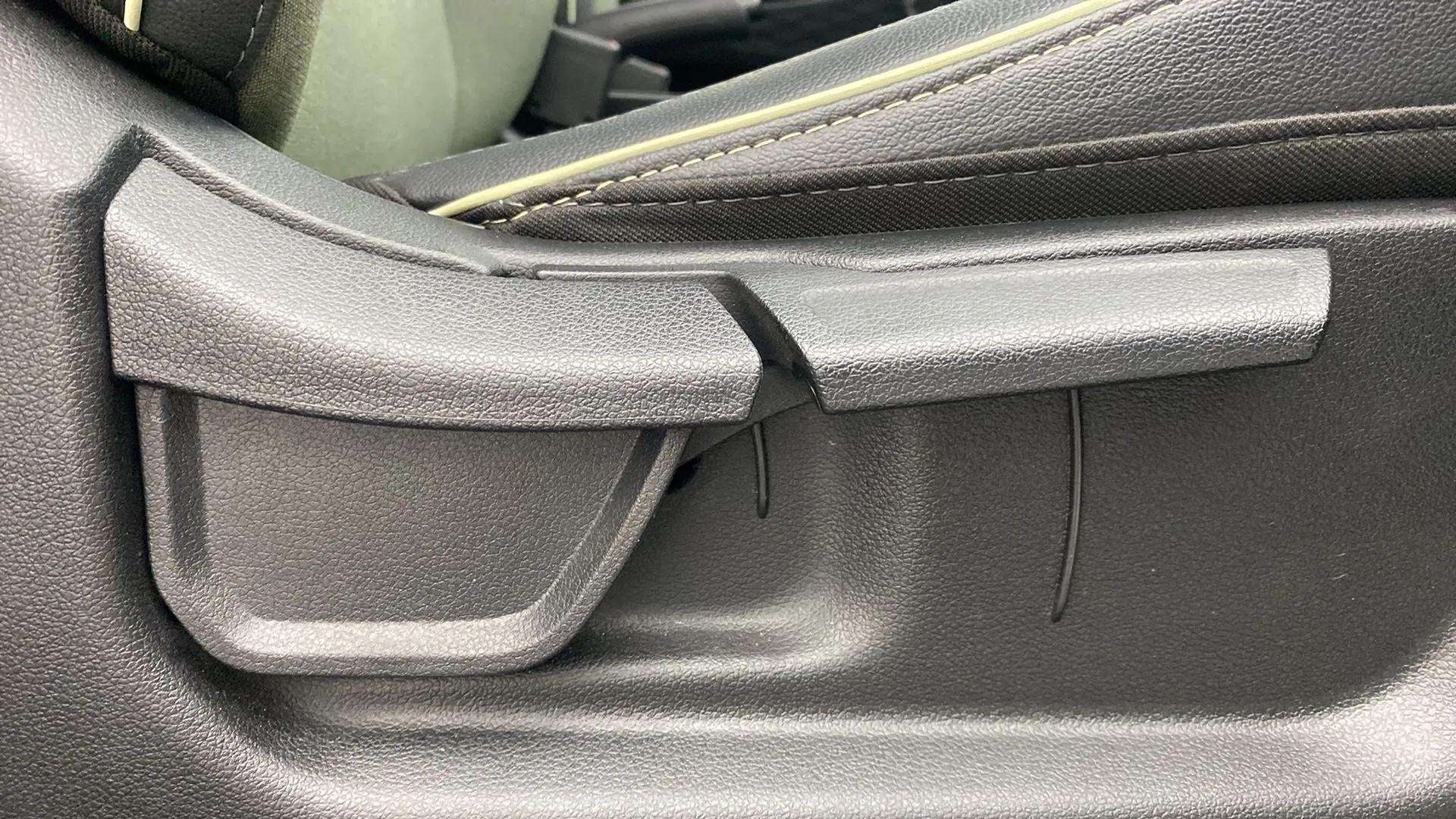 Seat adjuster lever of a Hyundai Creta 2018-2023