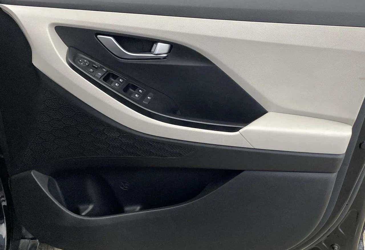 Front driver side door panel of a Hyundai Creta 2018-2023